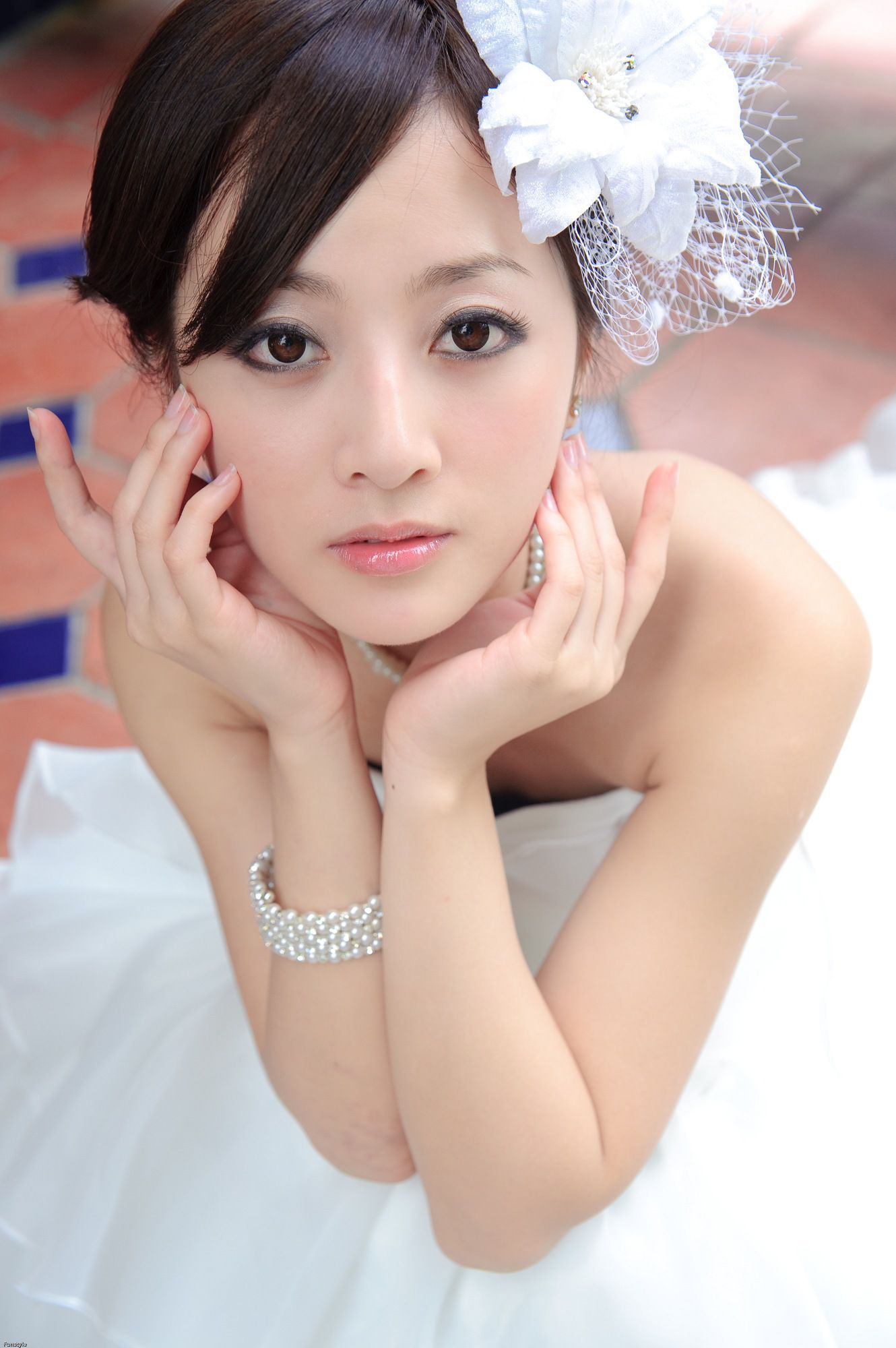 张凯洁/张允霏《日月潭+紙教堂(婚紗)》