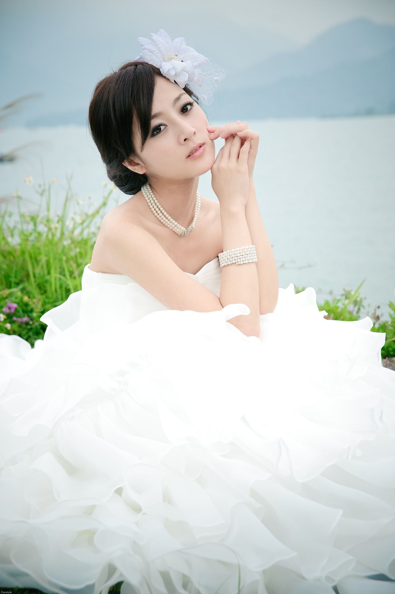 张凯洁/张允霏《日月潭+紙教堂(婚紗)》
