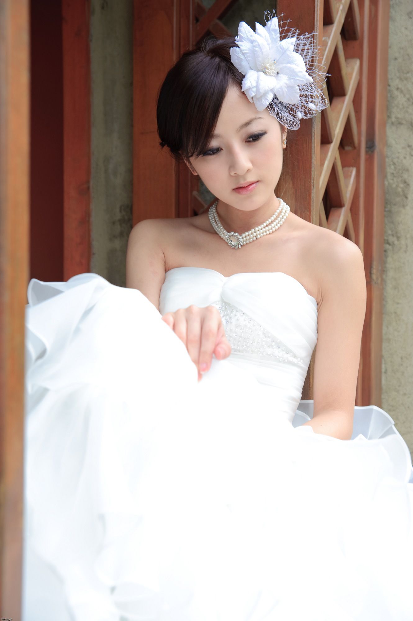张凯洁/张允霏《日月潭+紙教堂(婚紗)》