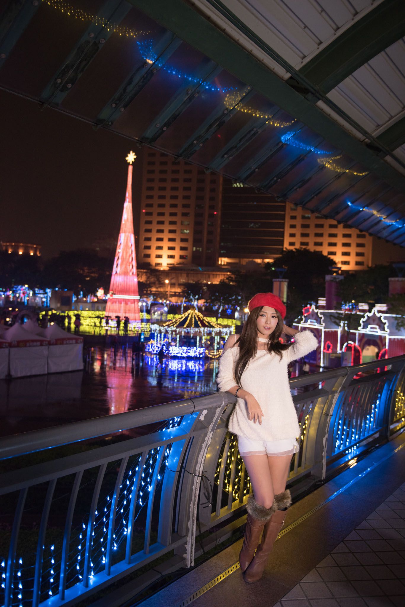 台湾美女夏晴MISO《圣诞外拍》