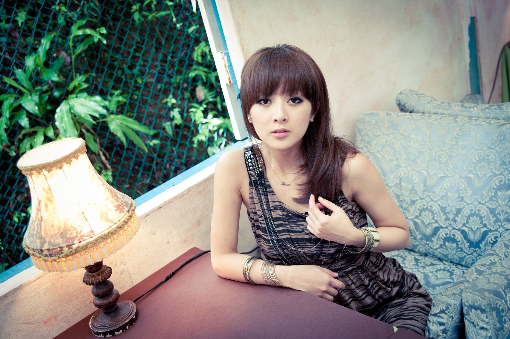 张凯洁/Mikako《蒙馬特咖啡外拍》
