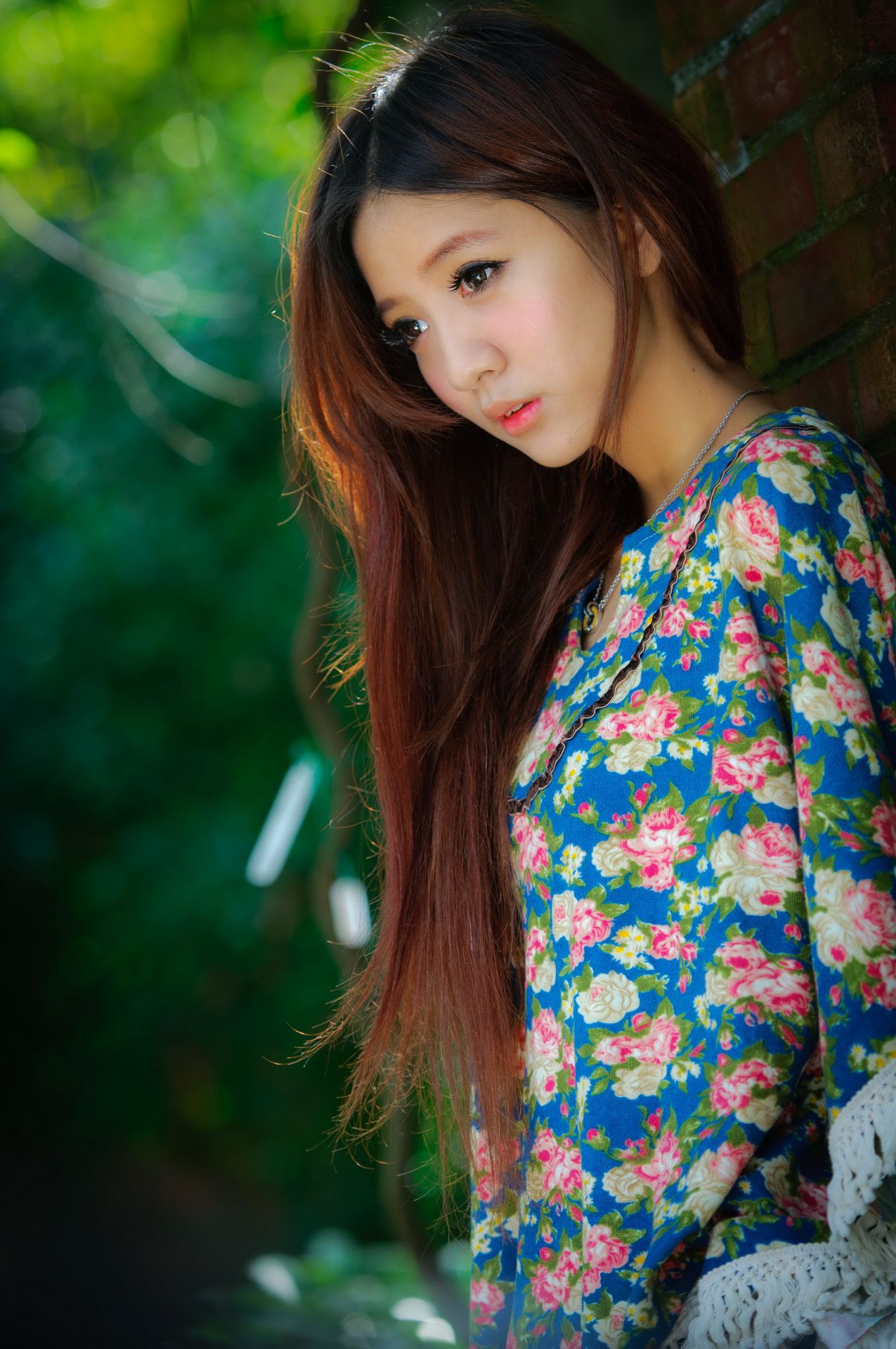 台湾美女妍安/吕芷葇《大安森林公園外拍》