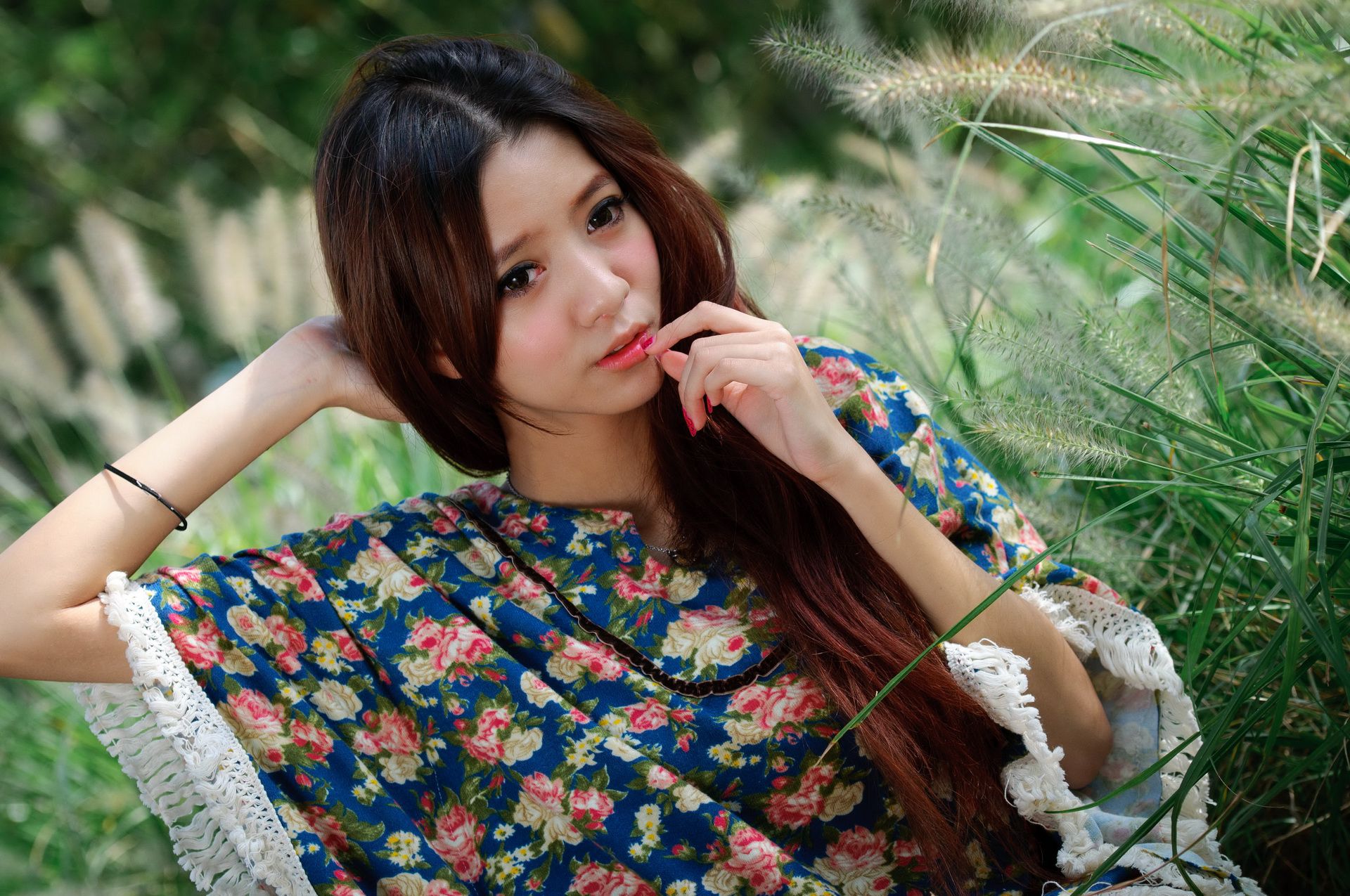 台湾美女妍安/吕芷葇《大安森林公園外拍》