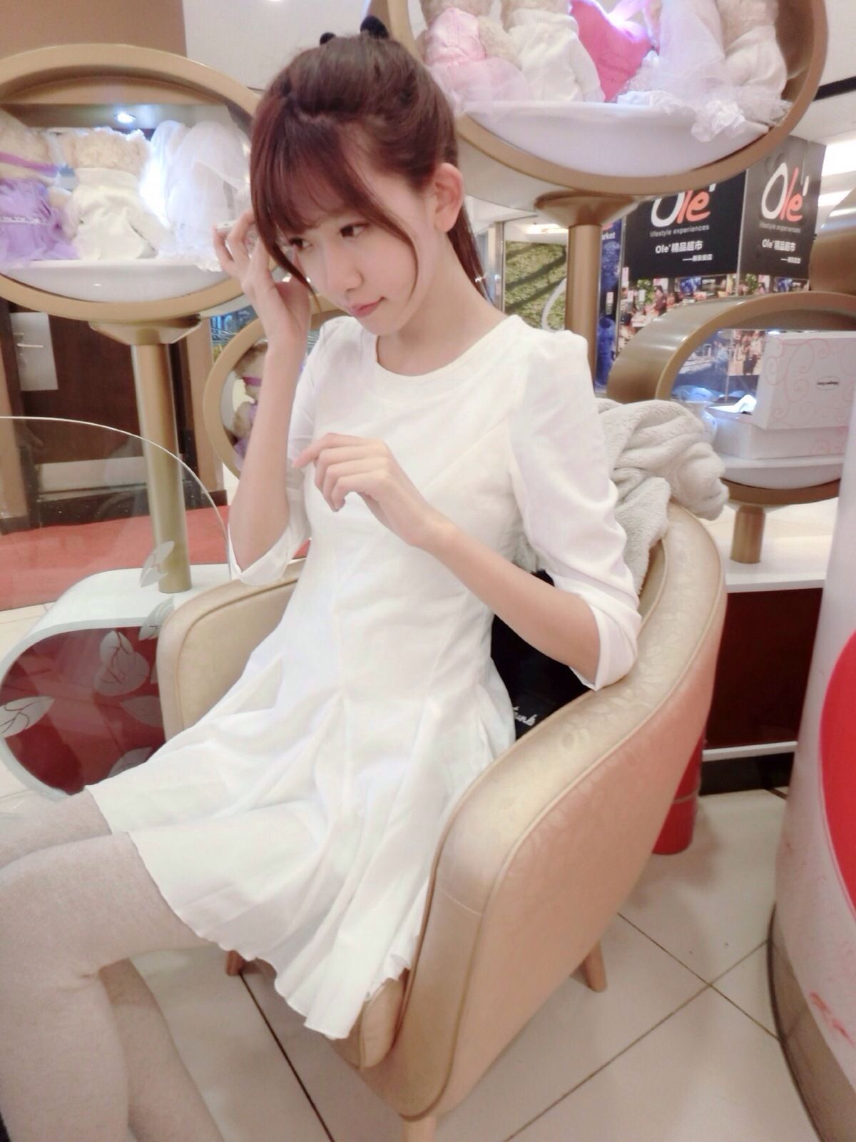网红嫩模陈潇《个人生活照、微博美照图片》第3部 写真合集