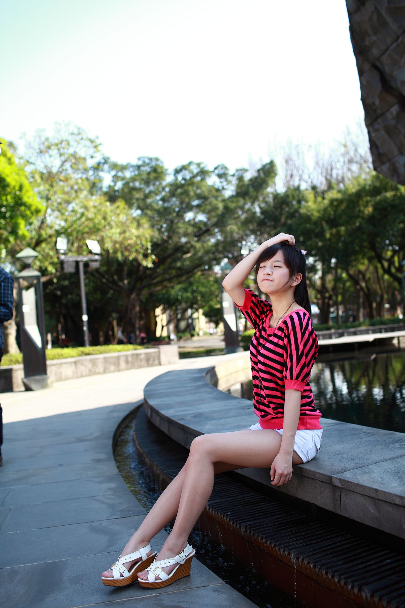 台湾美少女小敬/虞成敬《4套小清新外拍图片》写真合集