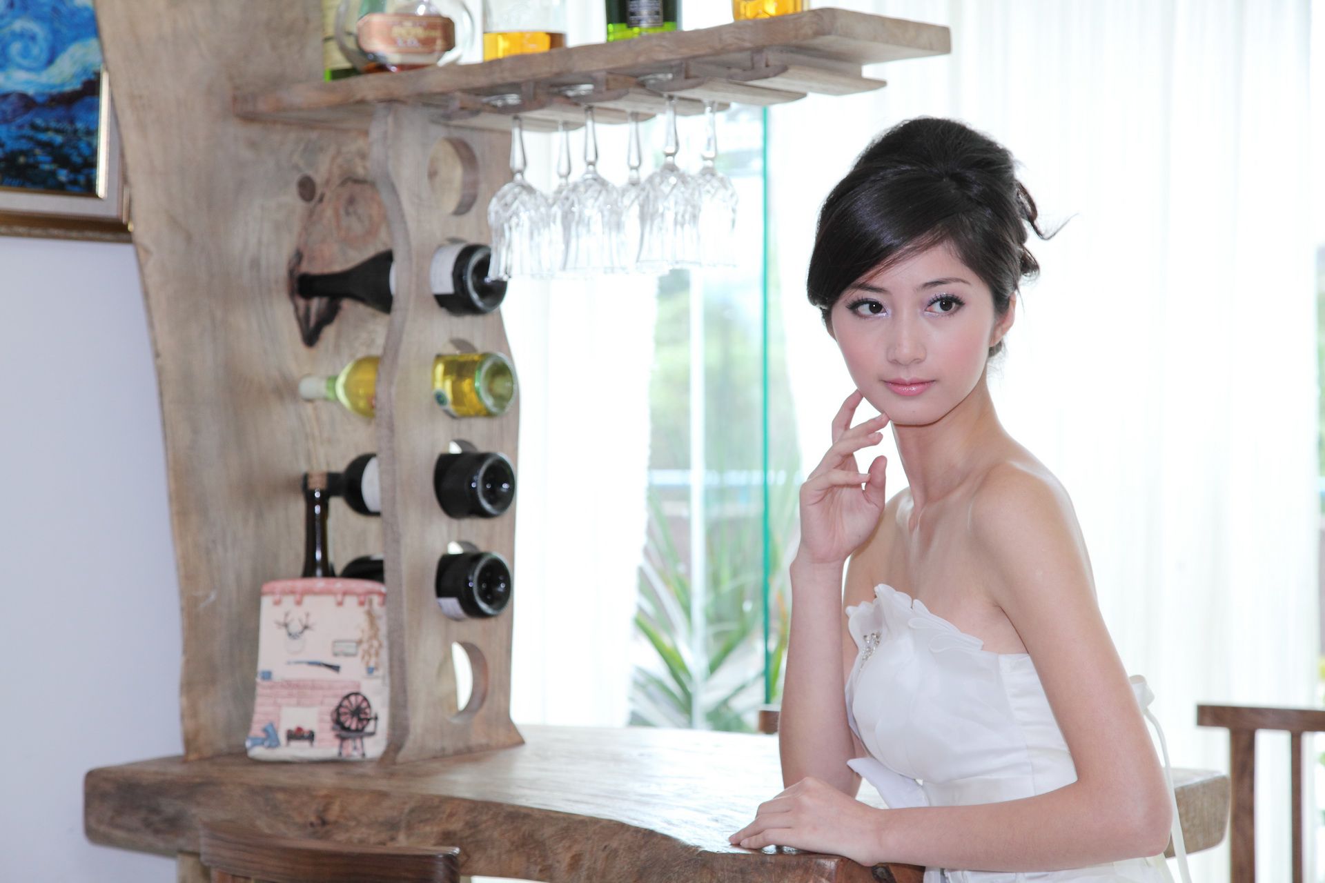 台湾气质美女Emily《唯美白色婚纱》