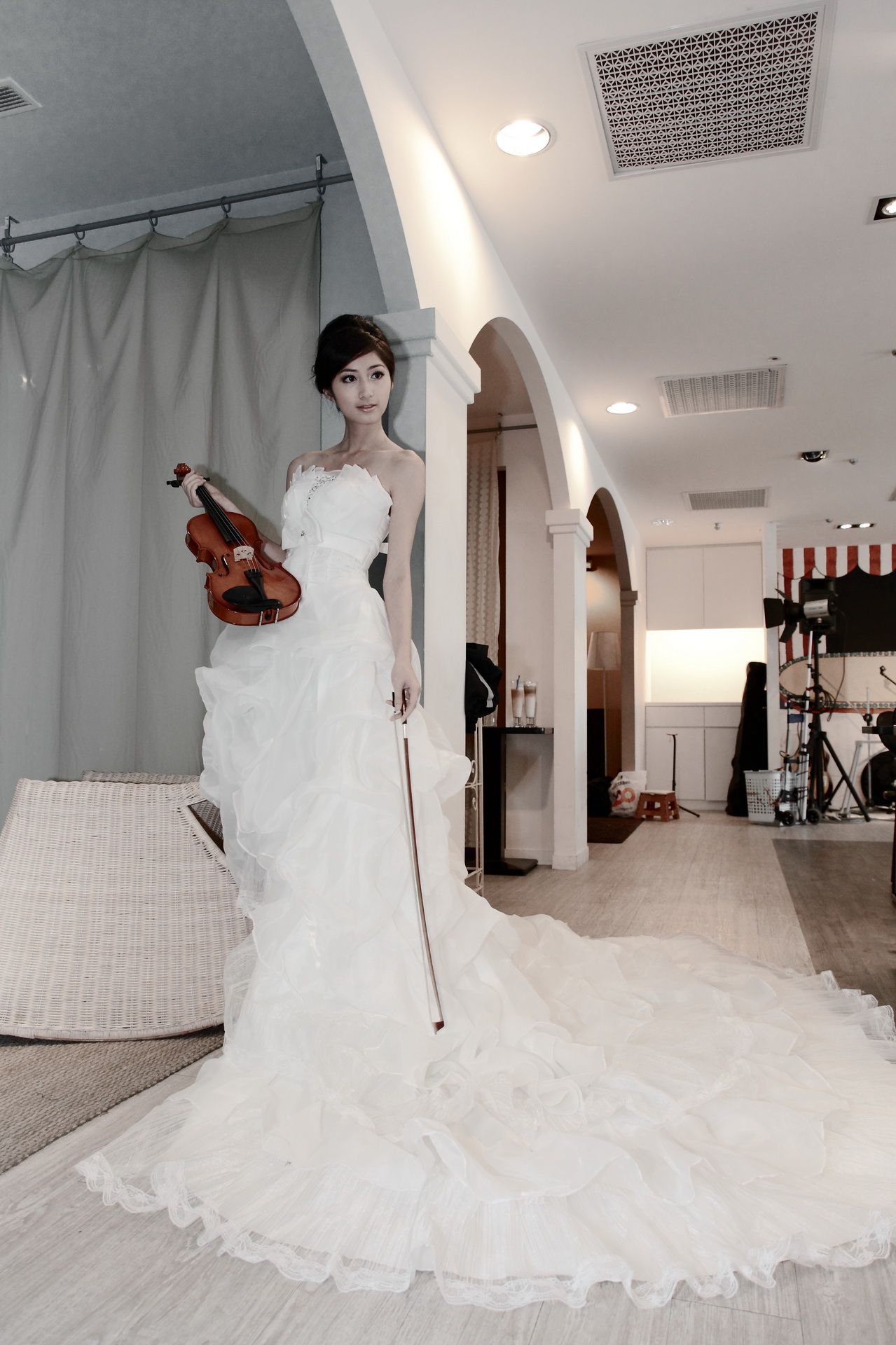 台湾气质美女Emily《唯美白色婚纱》