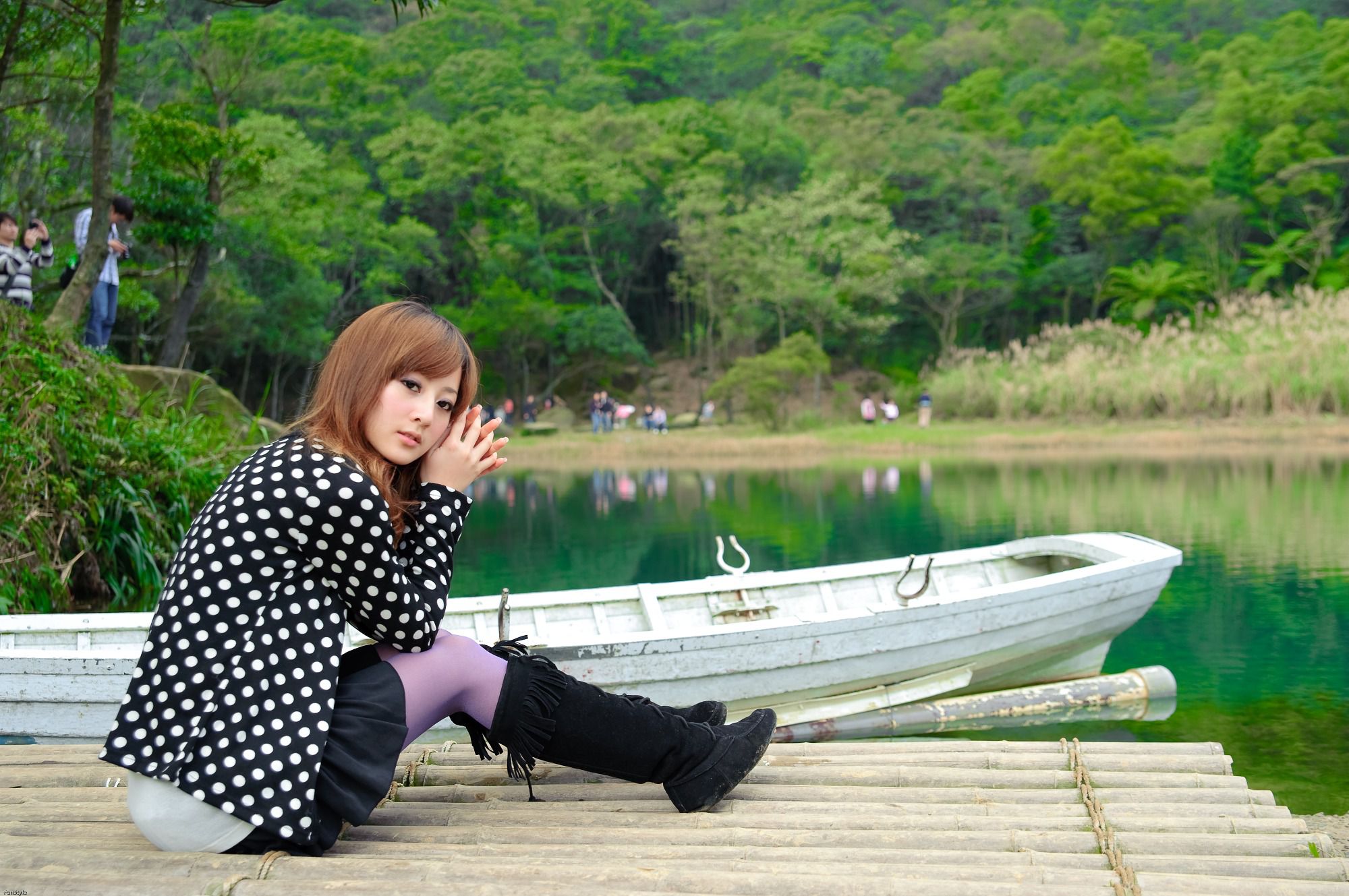 台湾女神果子MM《新山夢湖外拍》