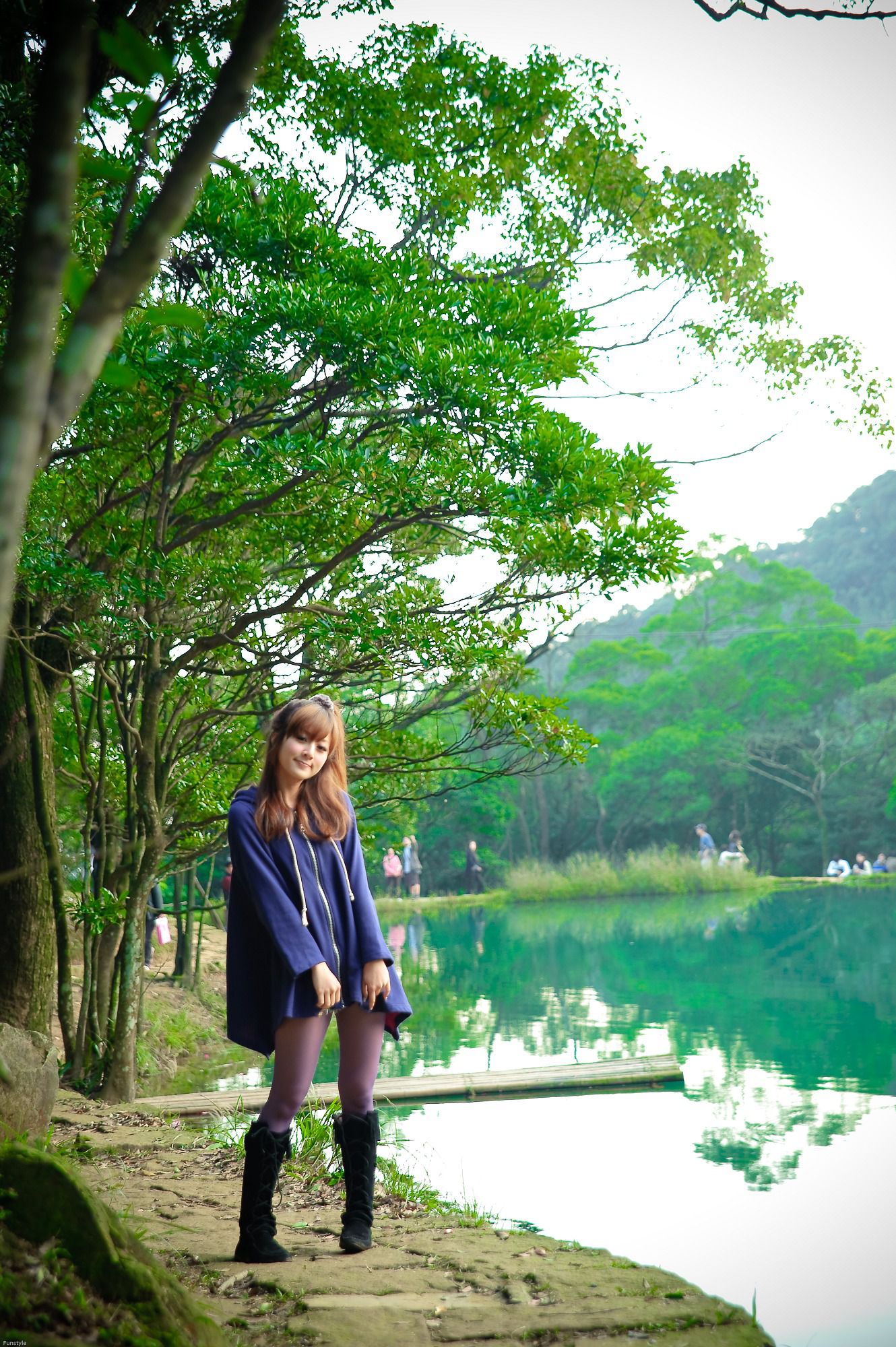 台湾女神果子MM《新山夢湖外拍》