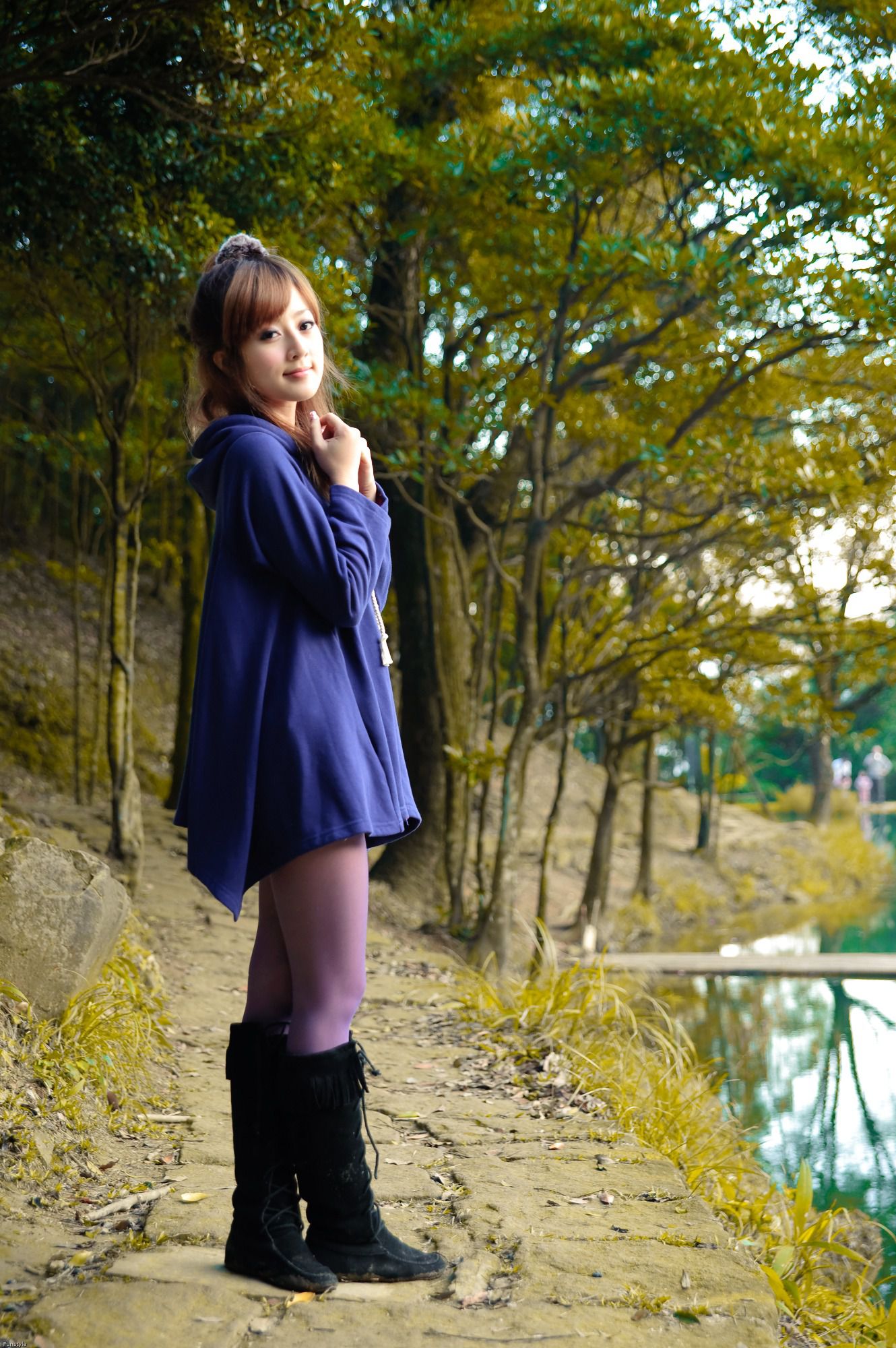 台湾女神果子MM《新山夢湖外拍》