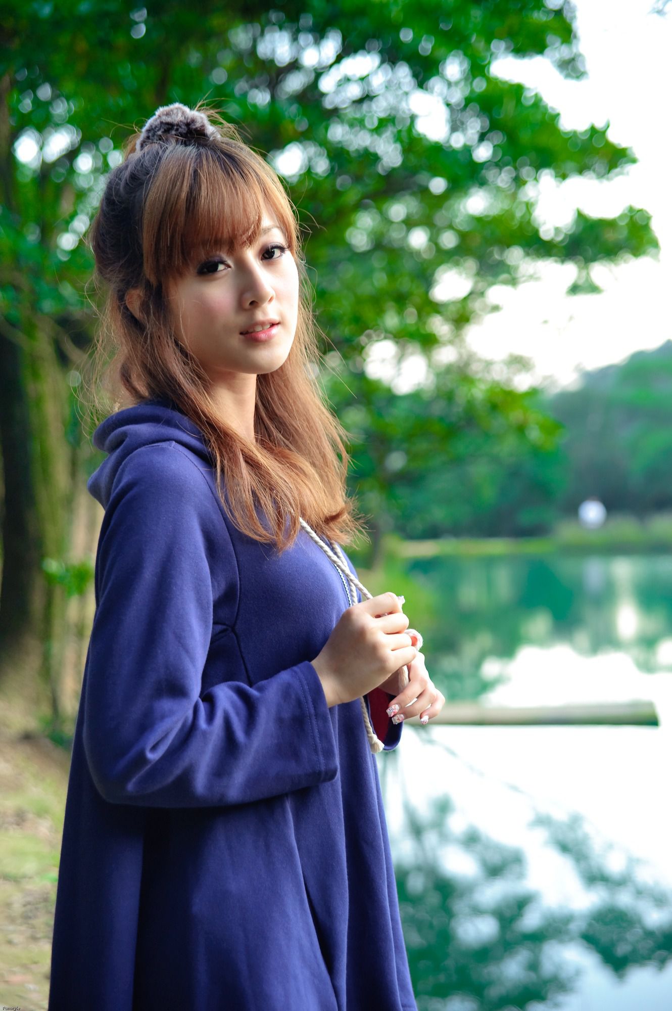 台湾女神果子MM《新山夢湖外拍》
