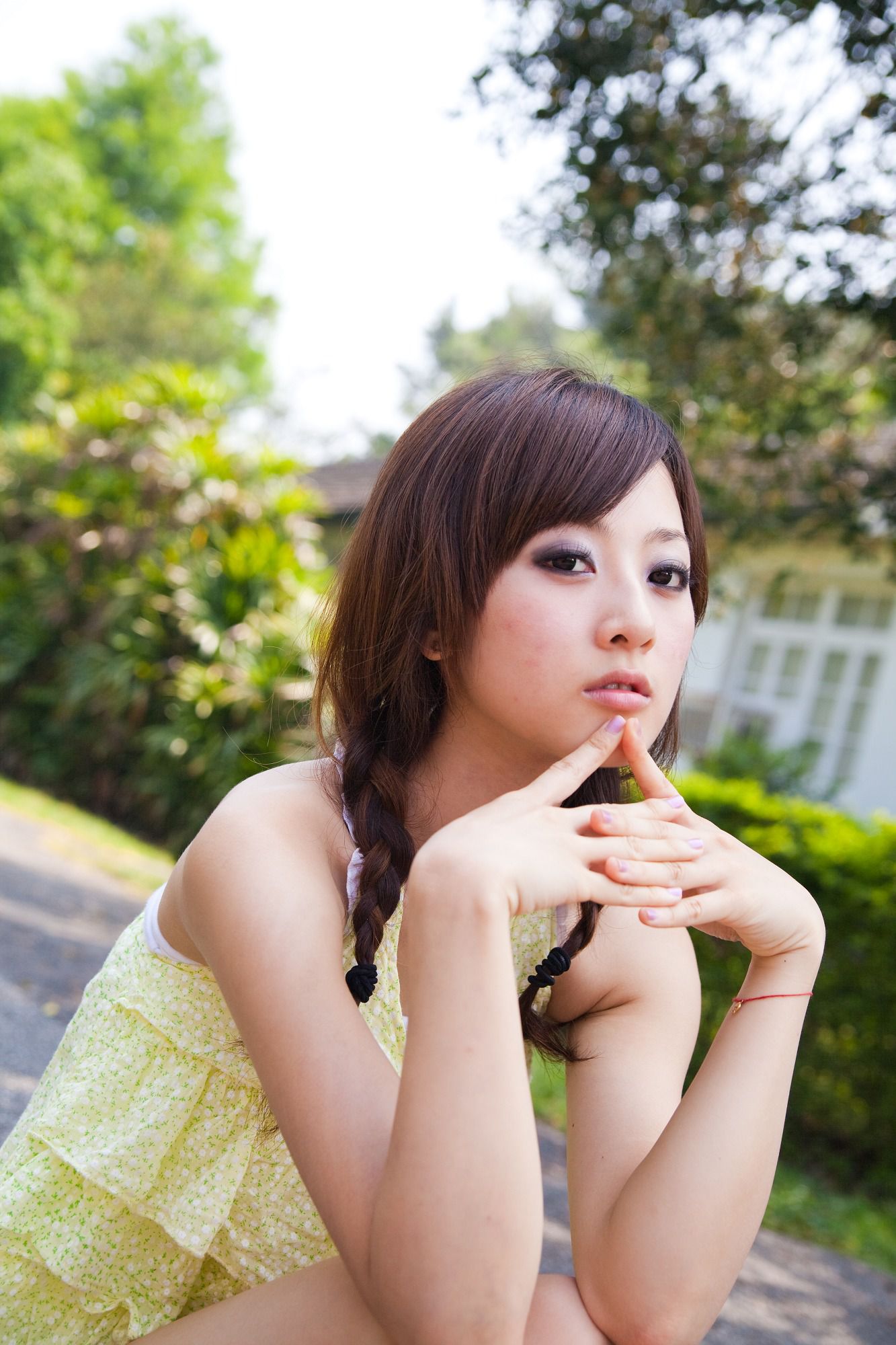 台湾美女果子MM《陽明山美軍宿舍外拍》第2部