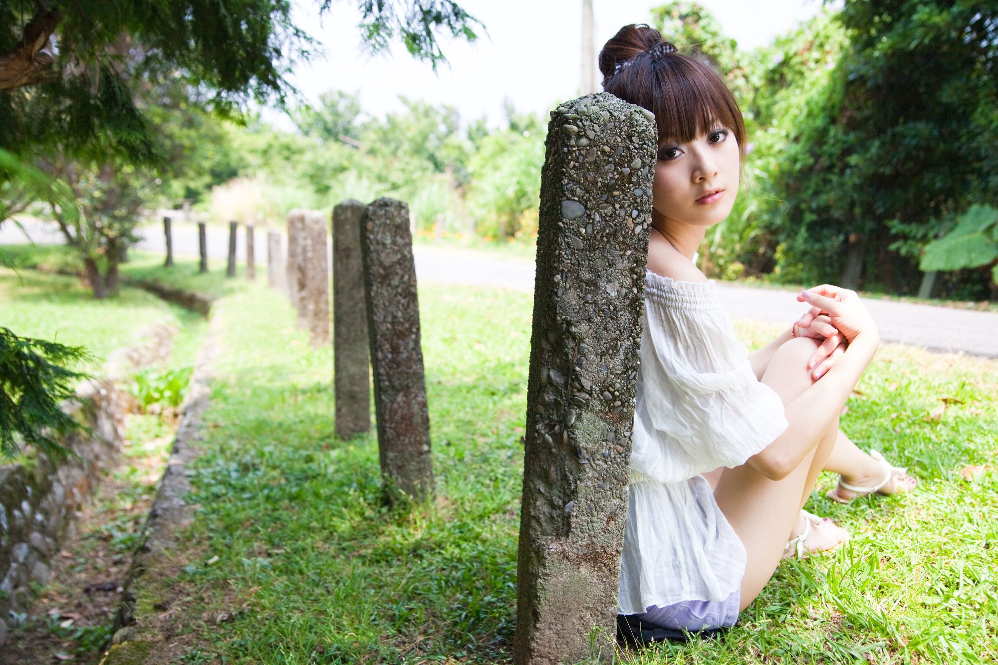 台湾美女果子MM《陽明山美軍宿舍外拍》第2部