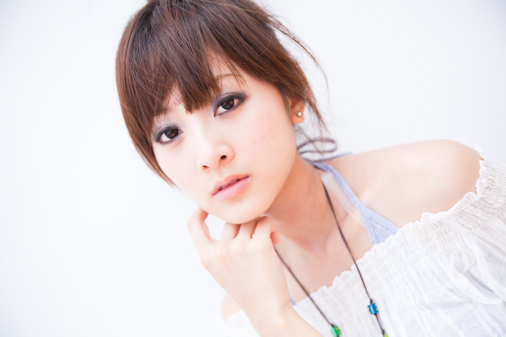 台湾美女果子MM《陽明山美軍宿舍外拍》第2部