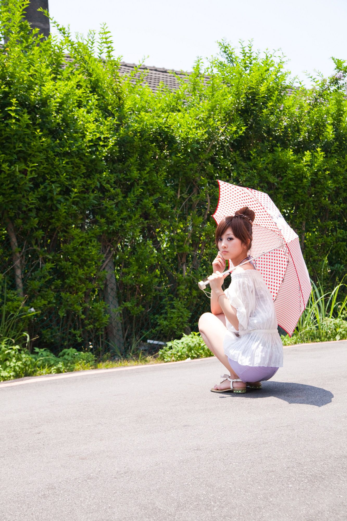 台湾美女果子MM《陽明山美軍宿舍外拍》第2部