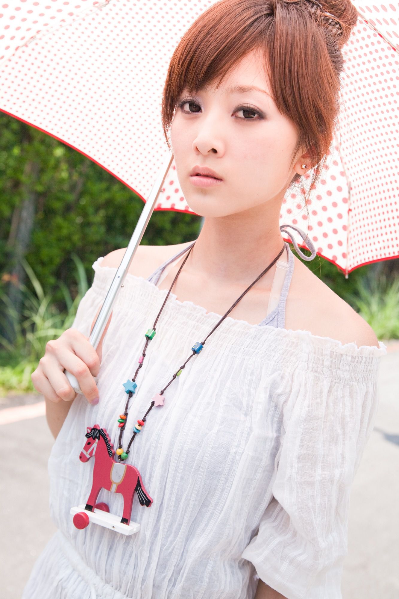 台湾美女果子MM《陽明山美軍宿舍外拍》第2部