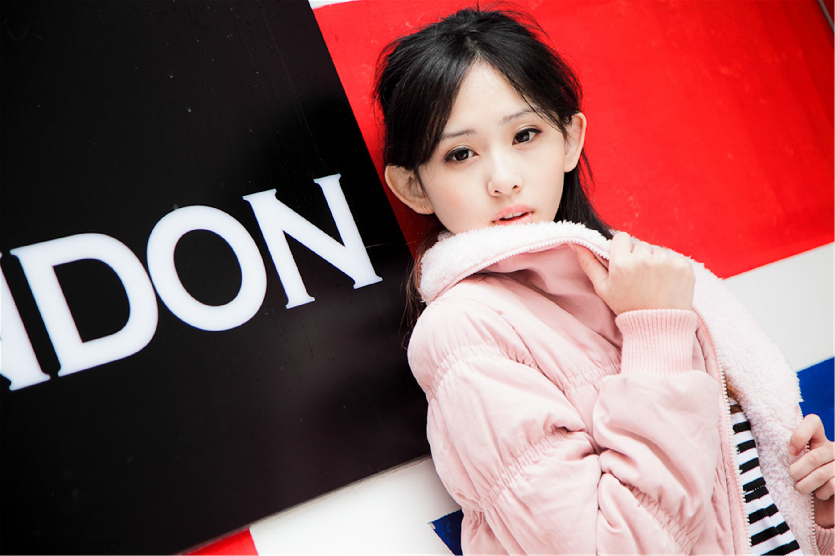 台湾正妹梅杜莎《台北東區外拍》