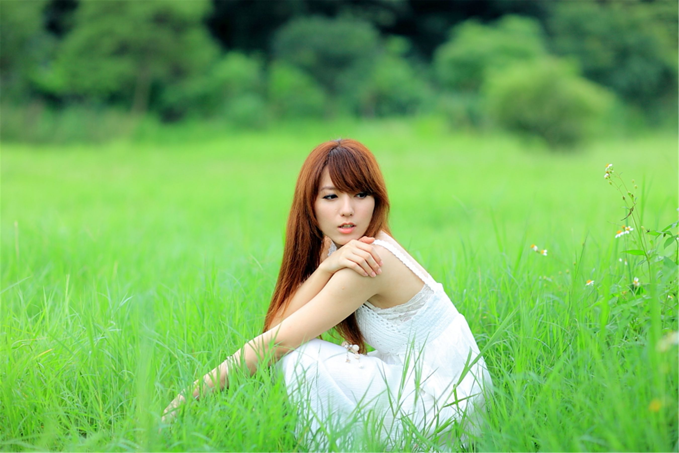 台湾正妹小静《农场初夏田园风光》唯美白裙系列