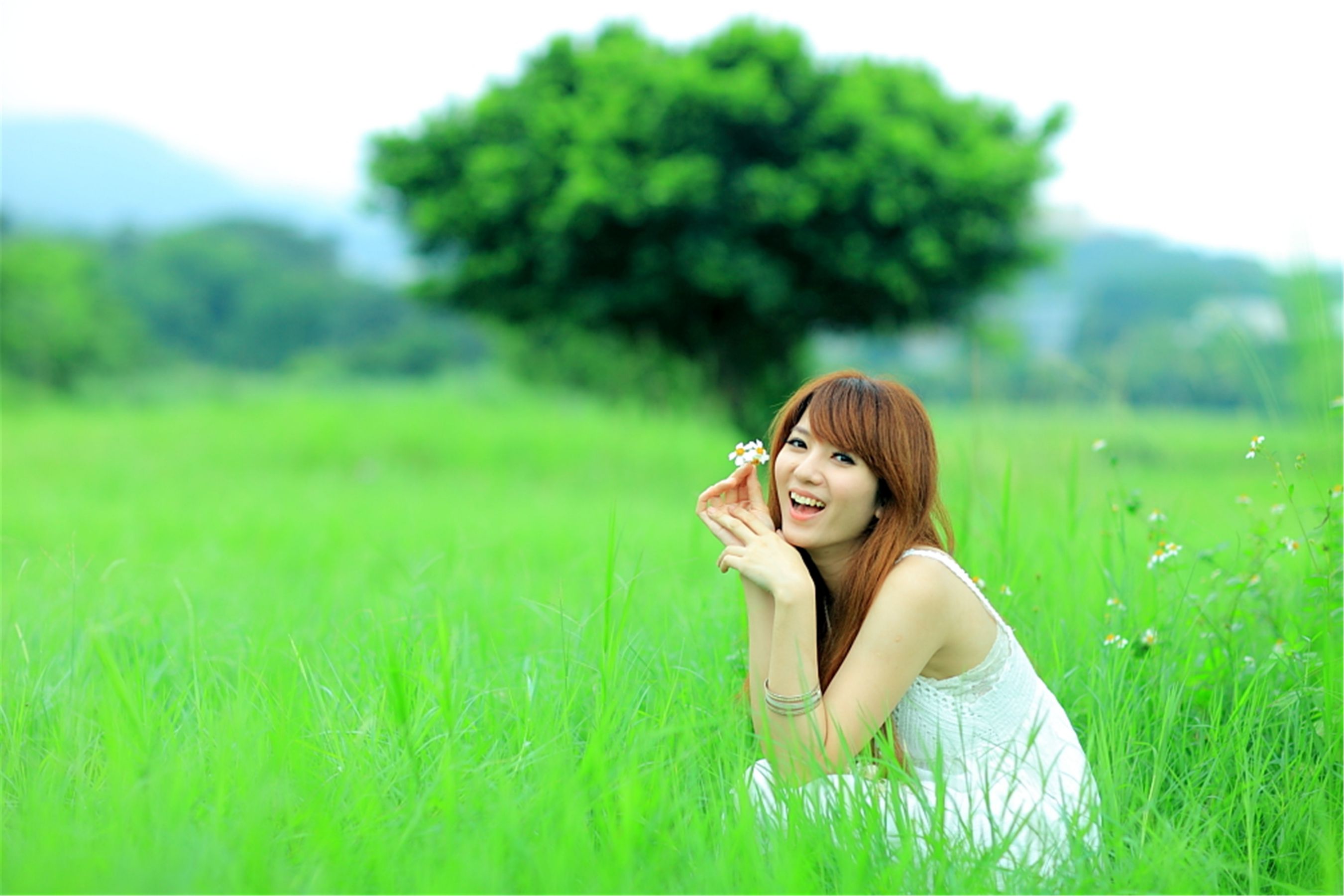 台湾正妹小静《农场初夏田园风光》唯美白裙系列