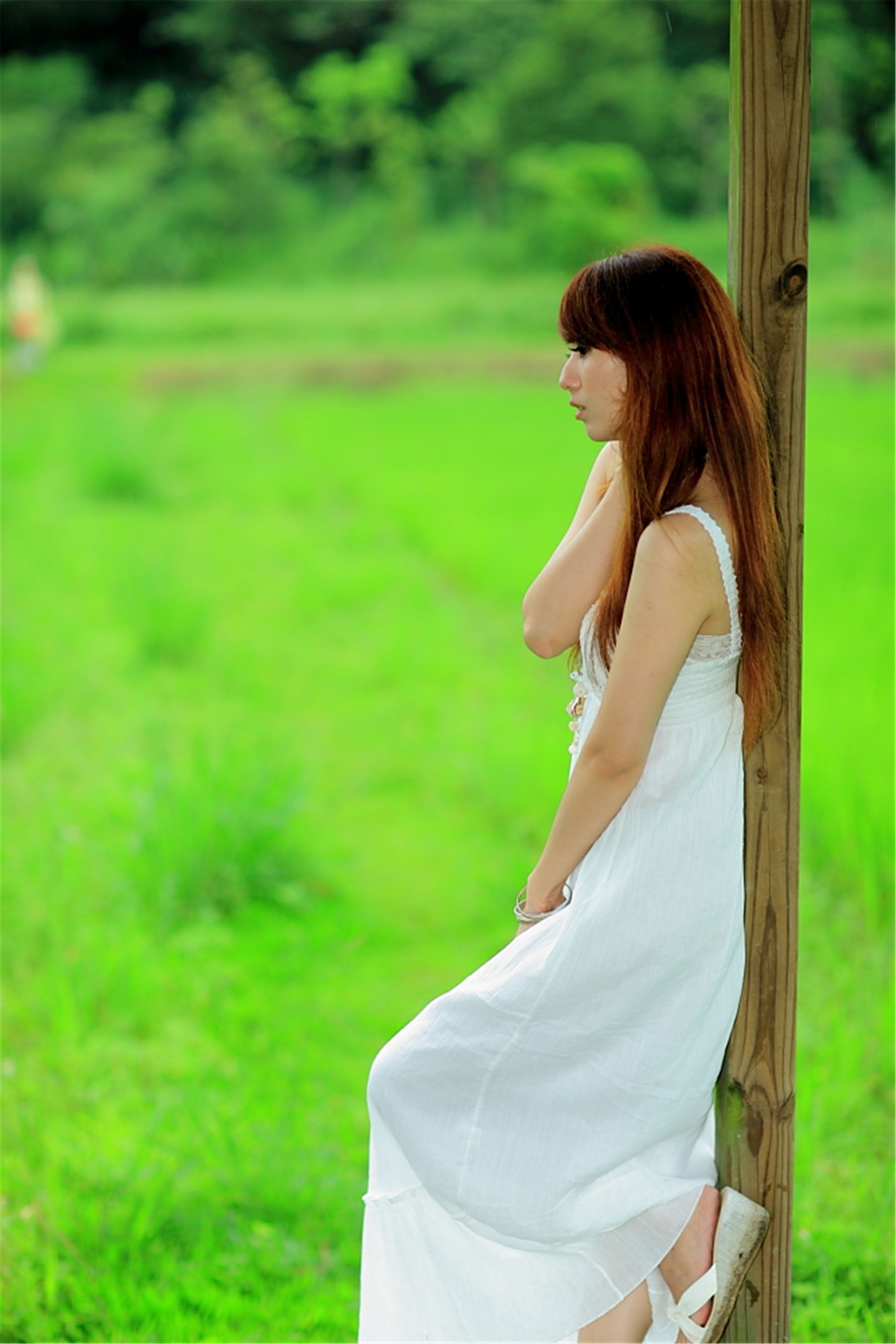 台湾正妹小静《农场初夏田园风光》唯美白裙系列