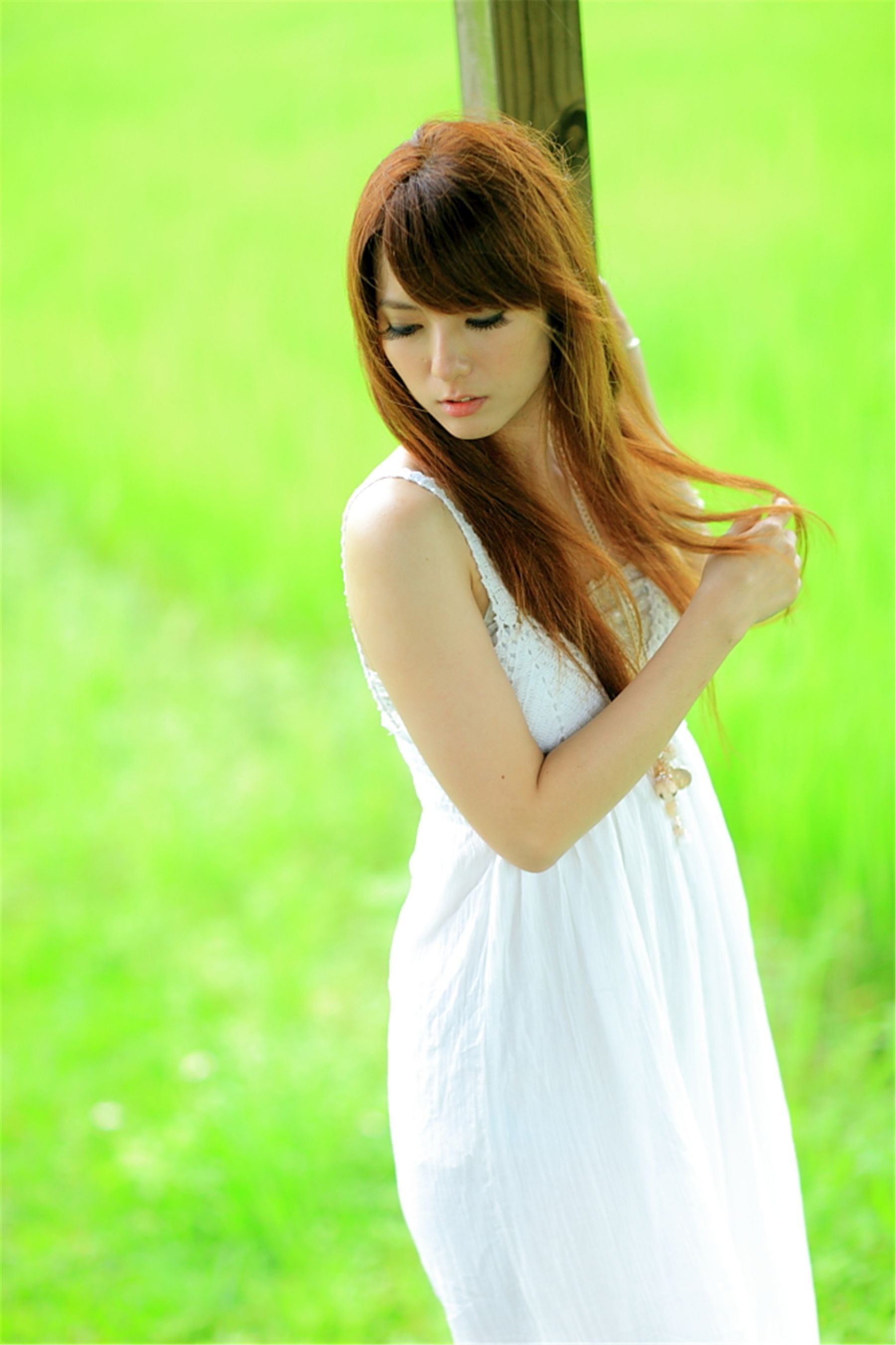 台湾正妹小静《农场初夏田园风光》唯美白裙系列