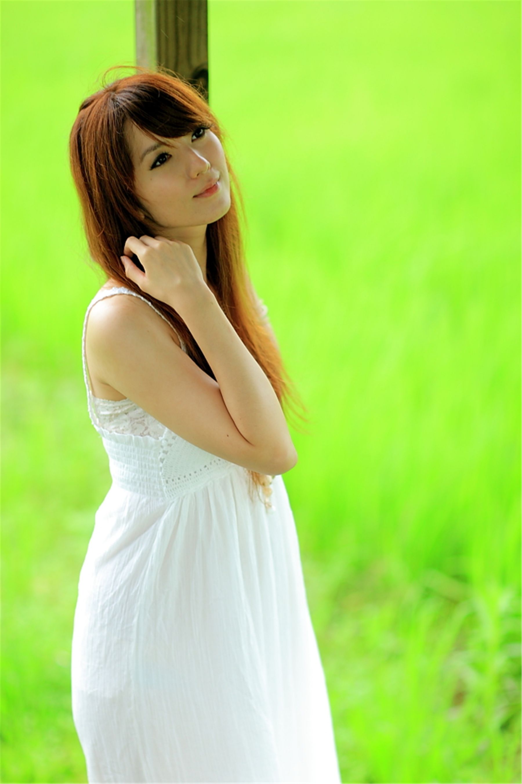 台湾正妹小静《农场初夏田园风光》唯美白裙系列