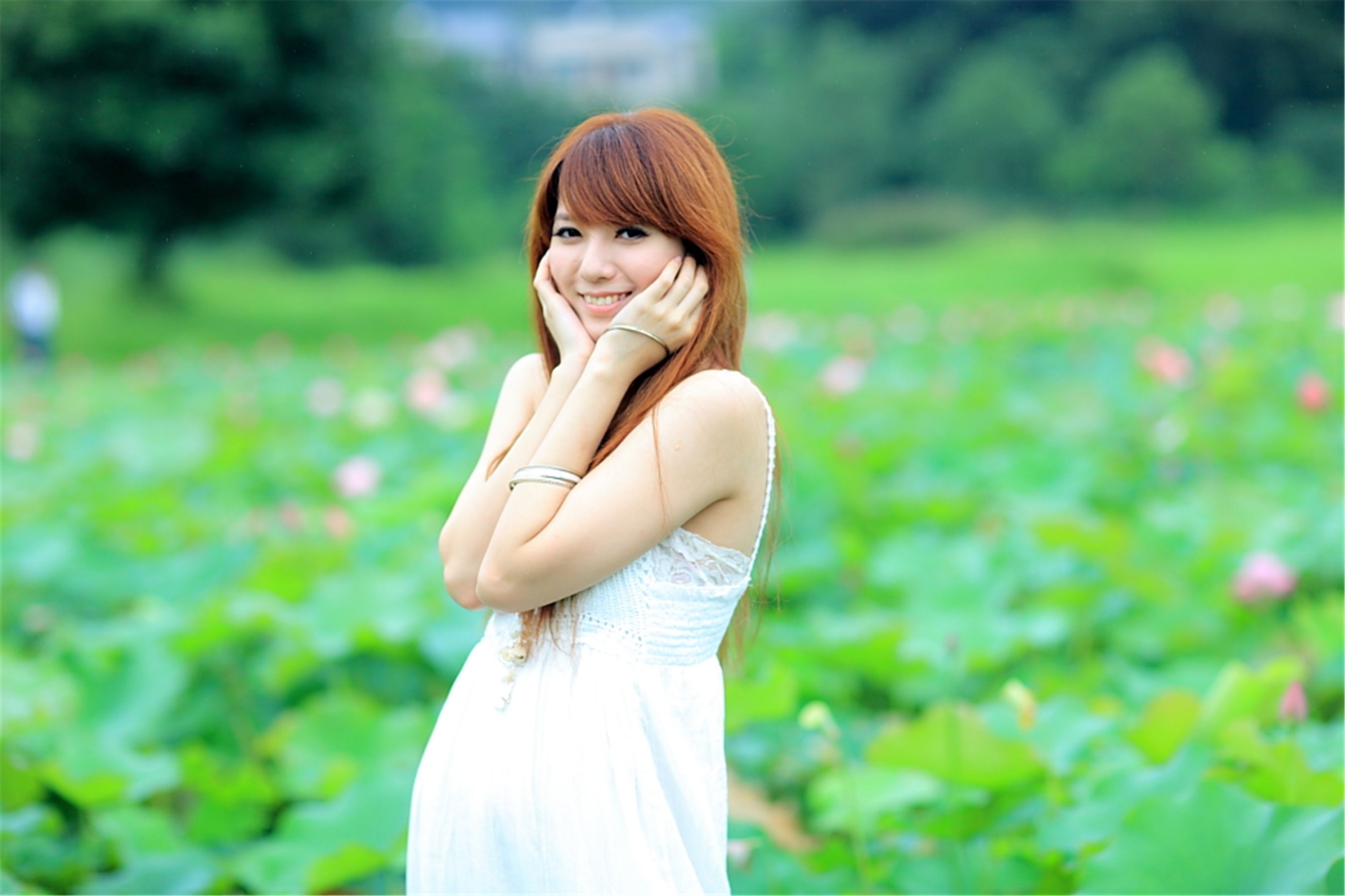 台湾正妹小静《农场初夏田园风光》唯美白裙系列