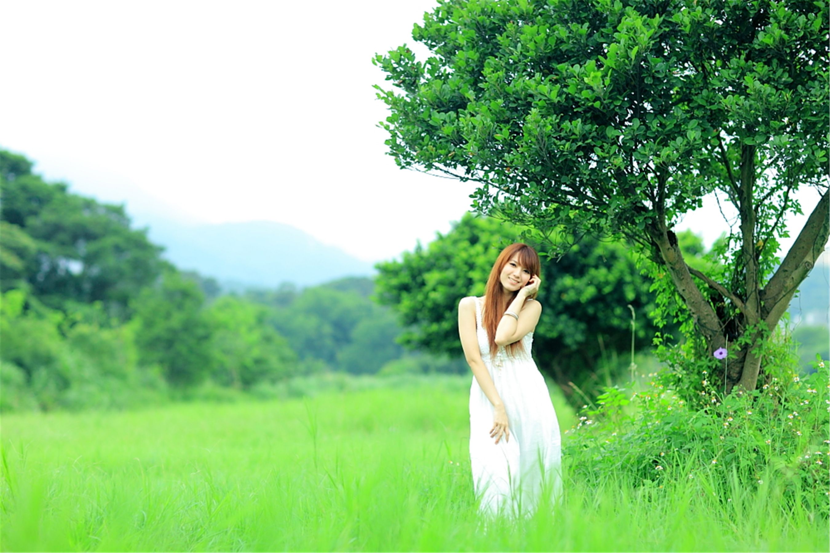 台湾正妹小静《农场初夏田园风光》唯美白裙系列