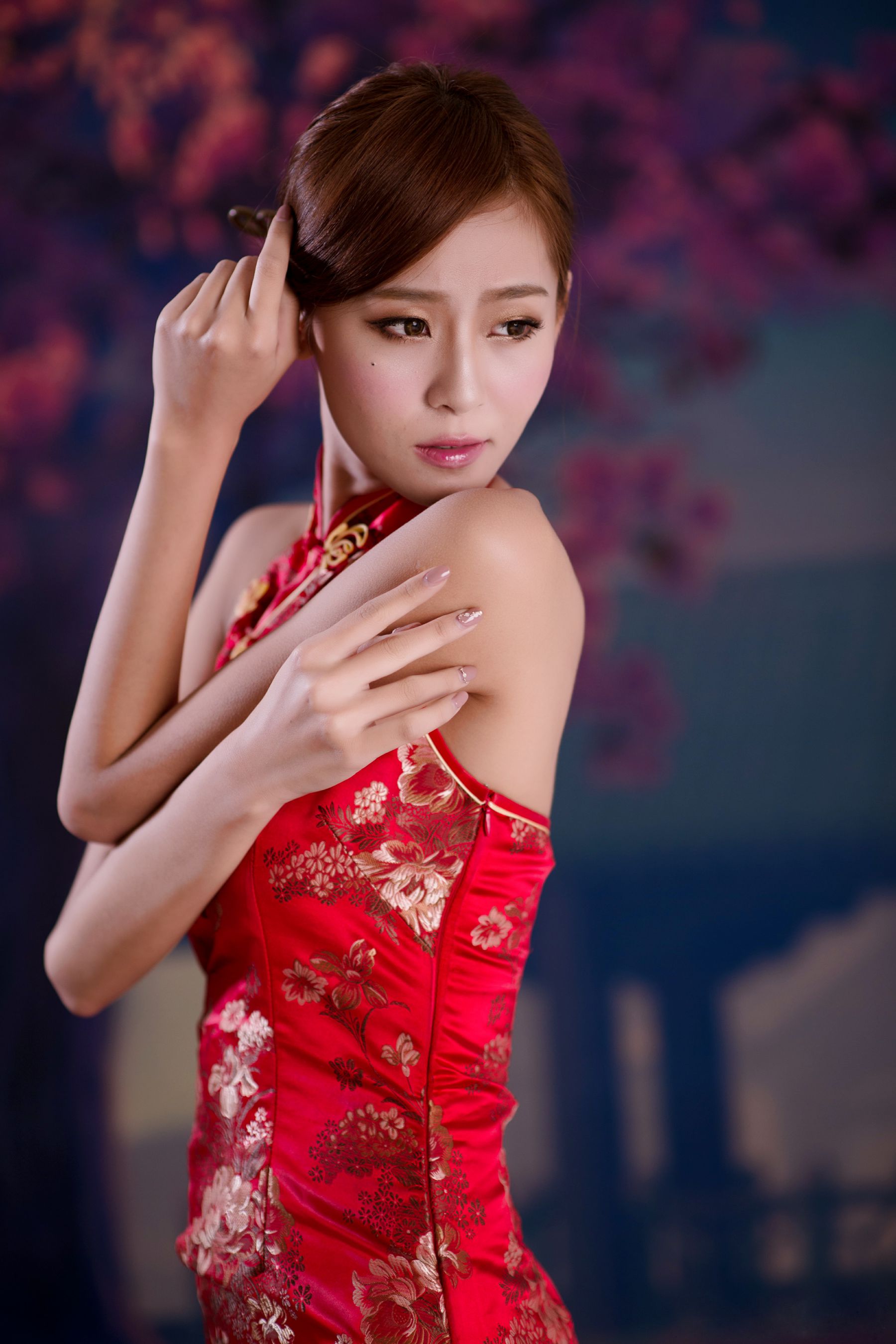台湾女神Winnie小雪《古典红色旗袍》