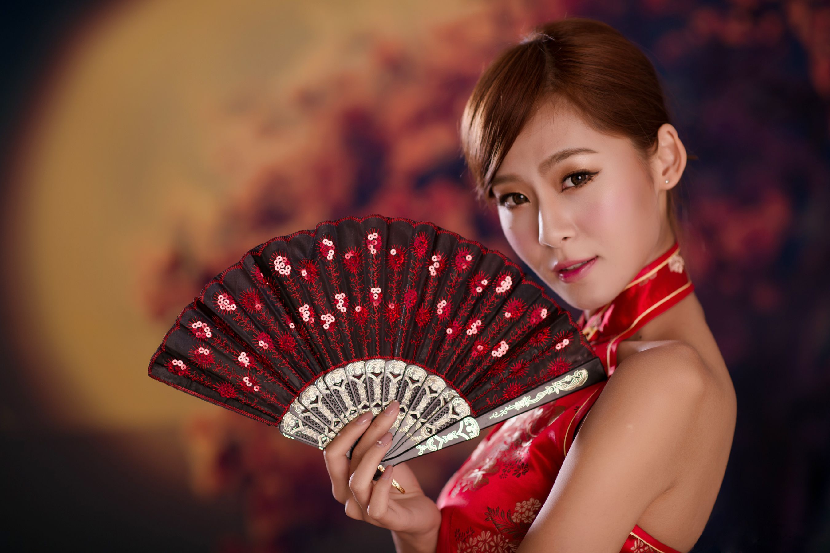 台湾女神Winnie小雪《古典红色旗袍》