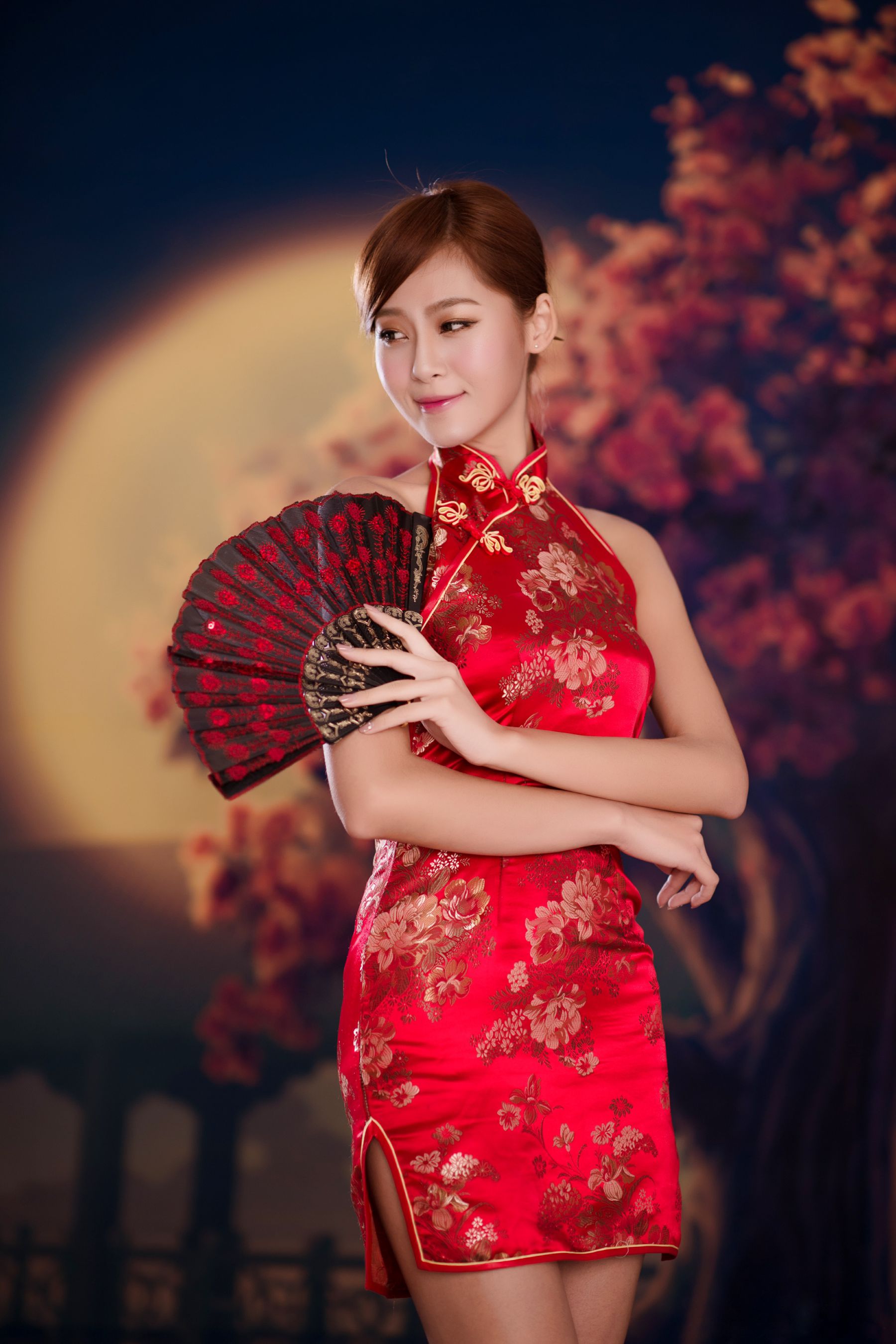 台湾女神Winnie小雪《古典红色旗袍》