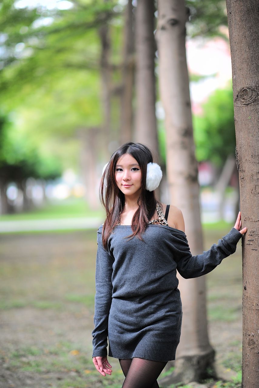 台湾黑丝芭比娃娃美女外拍