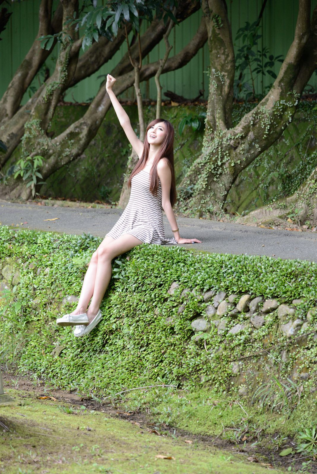 廖挺伶/Kila晶晶《齐B超短裙系列》外拍