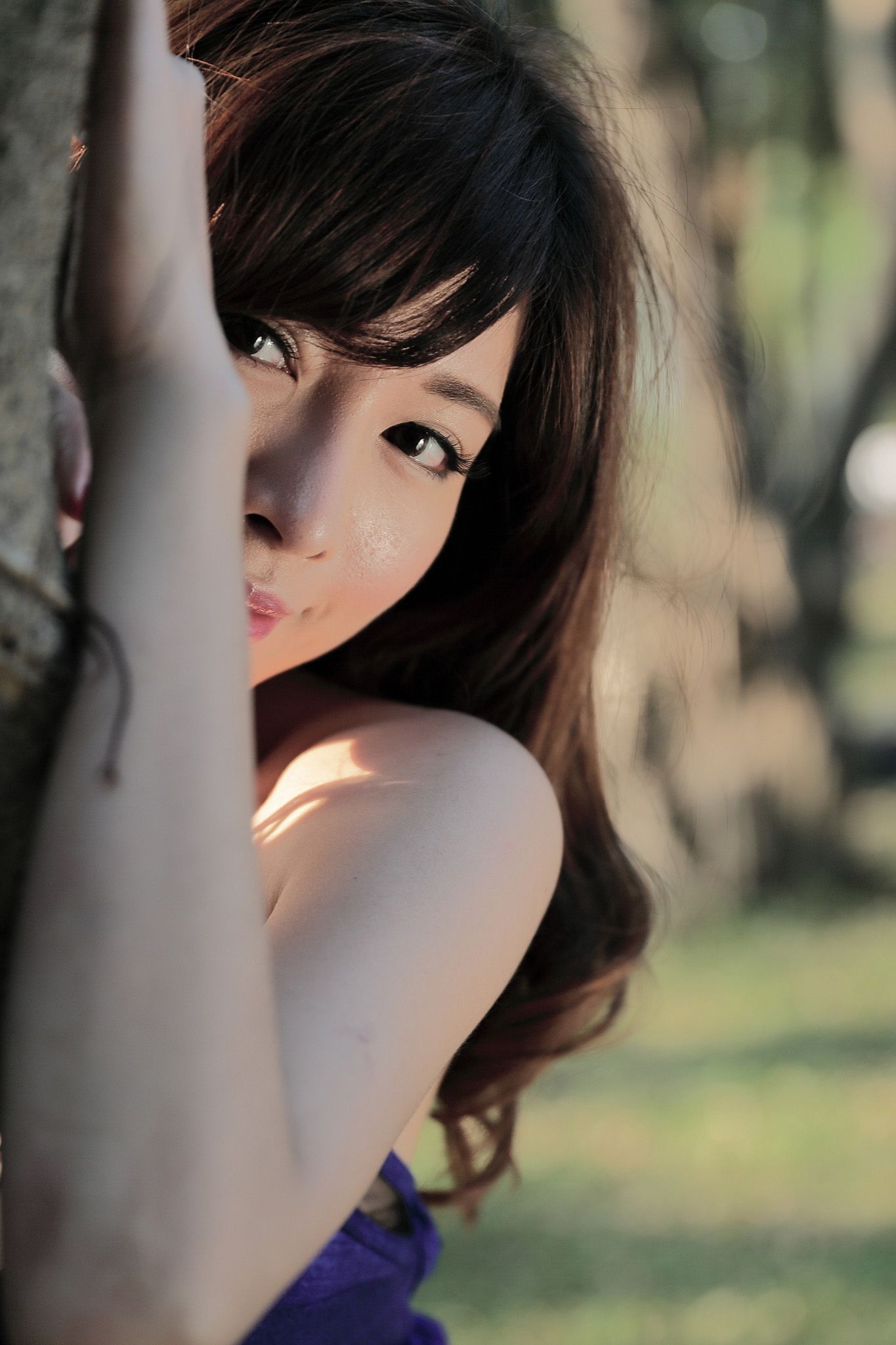 冰山美人廖坎蒂《初夏公园外拍》