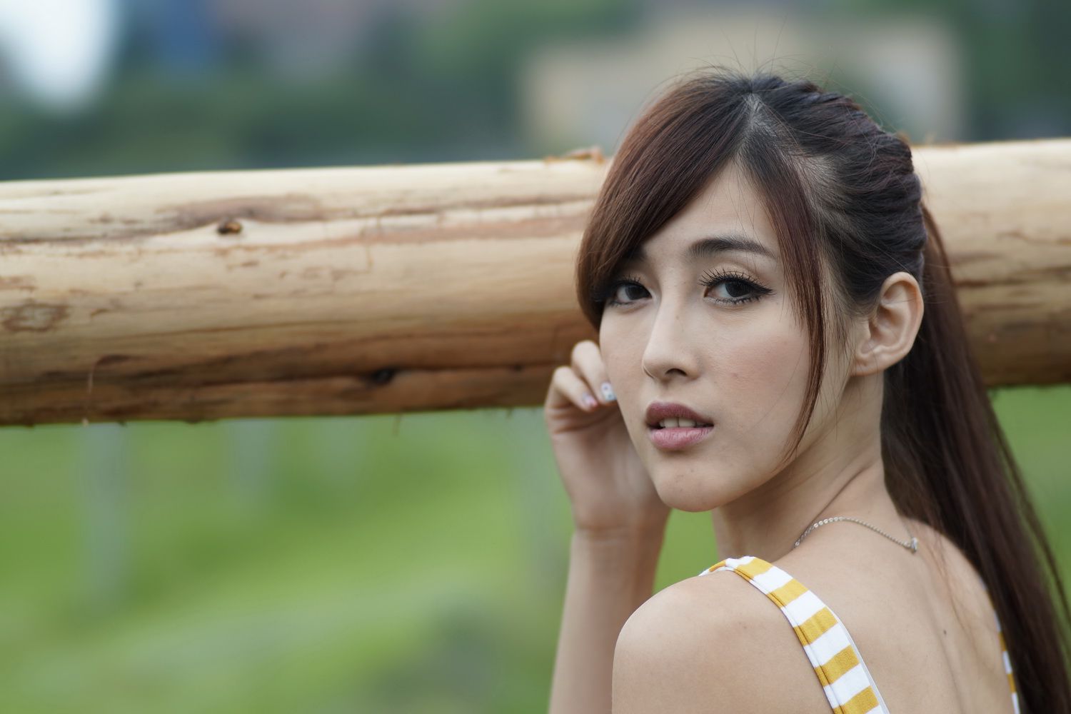 Kila晶晶/金允乔《校园美拍系列图片》写真合集
