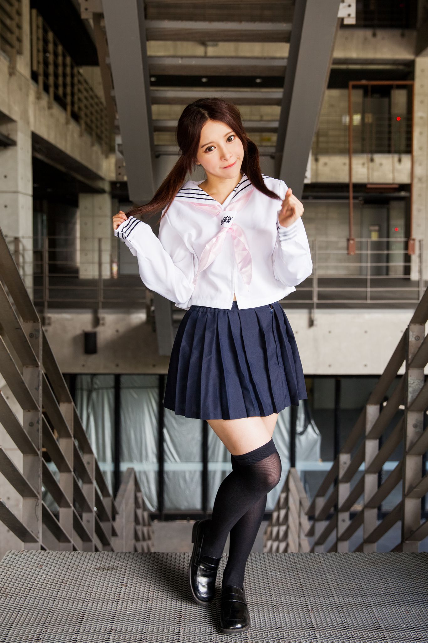 台湾美女张齐郡JULIE《长筒袜校服少女》