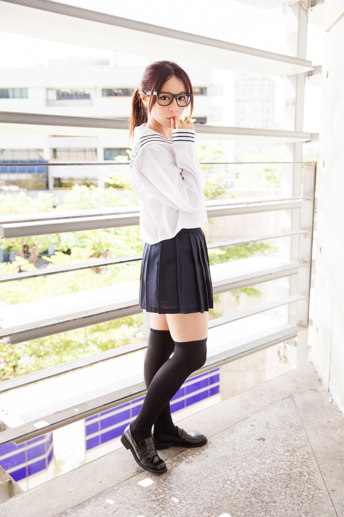 台湾美女张齐郡JULIE《长筒袜校服少女》