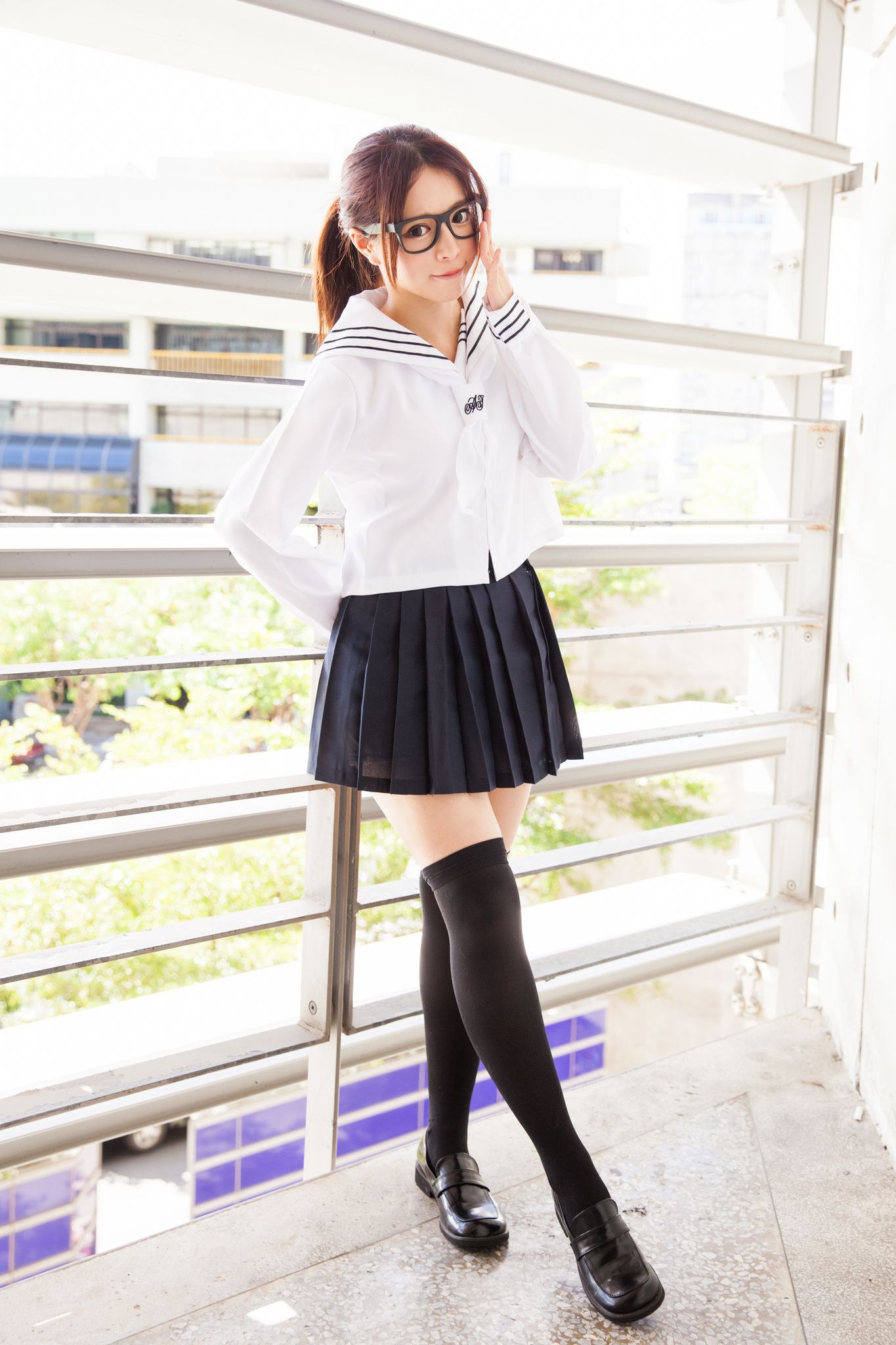 台湾美女张齐郡JULIE《长筒袜校服少女》