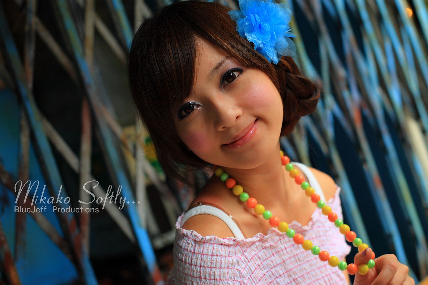 Mikako/张凯洁《咬一口》