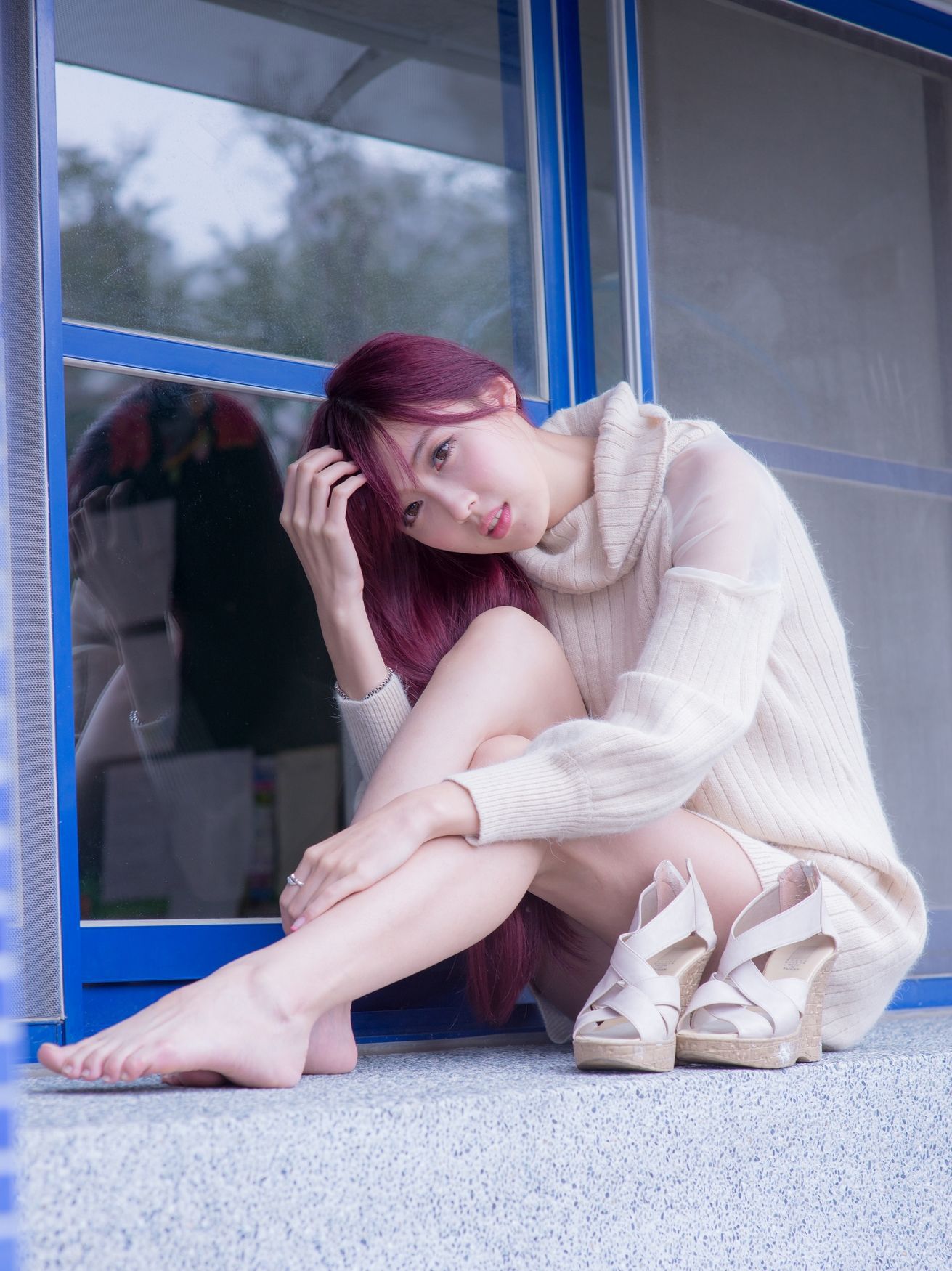 Kila晶晶/廖挺伶《针织衫套裙街拍》