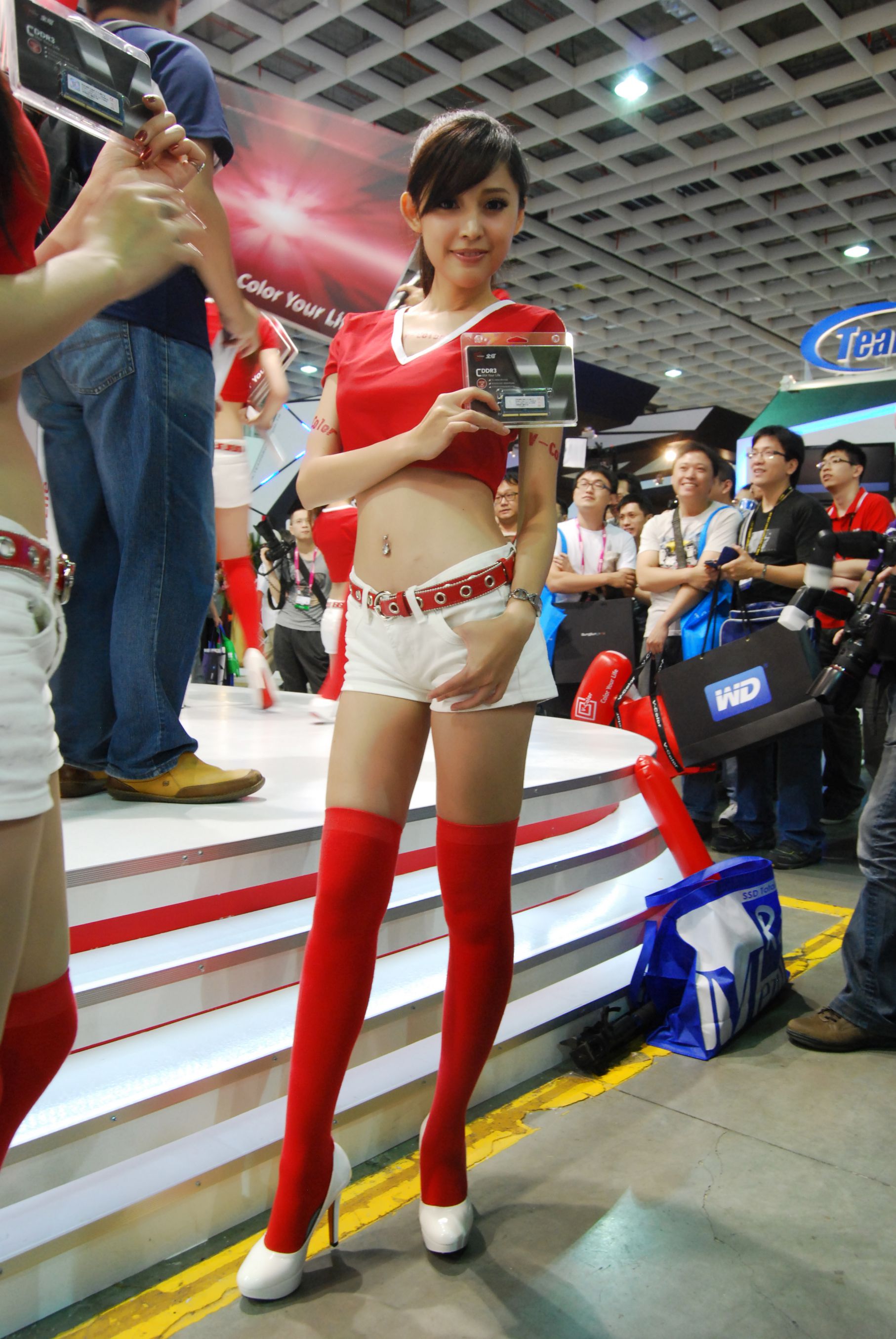 Beautyleg腿模Avy《各类展台高清美图》大合集