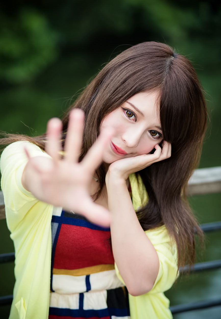 台湾女神张齐郡JULIE《踏青》
