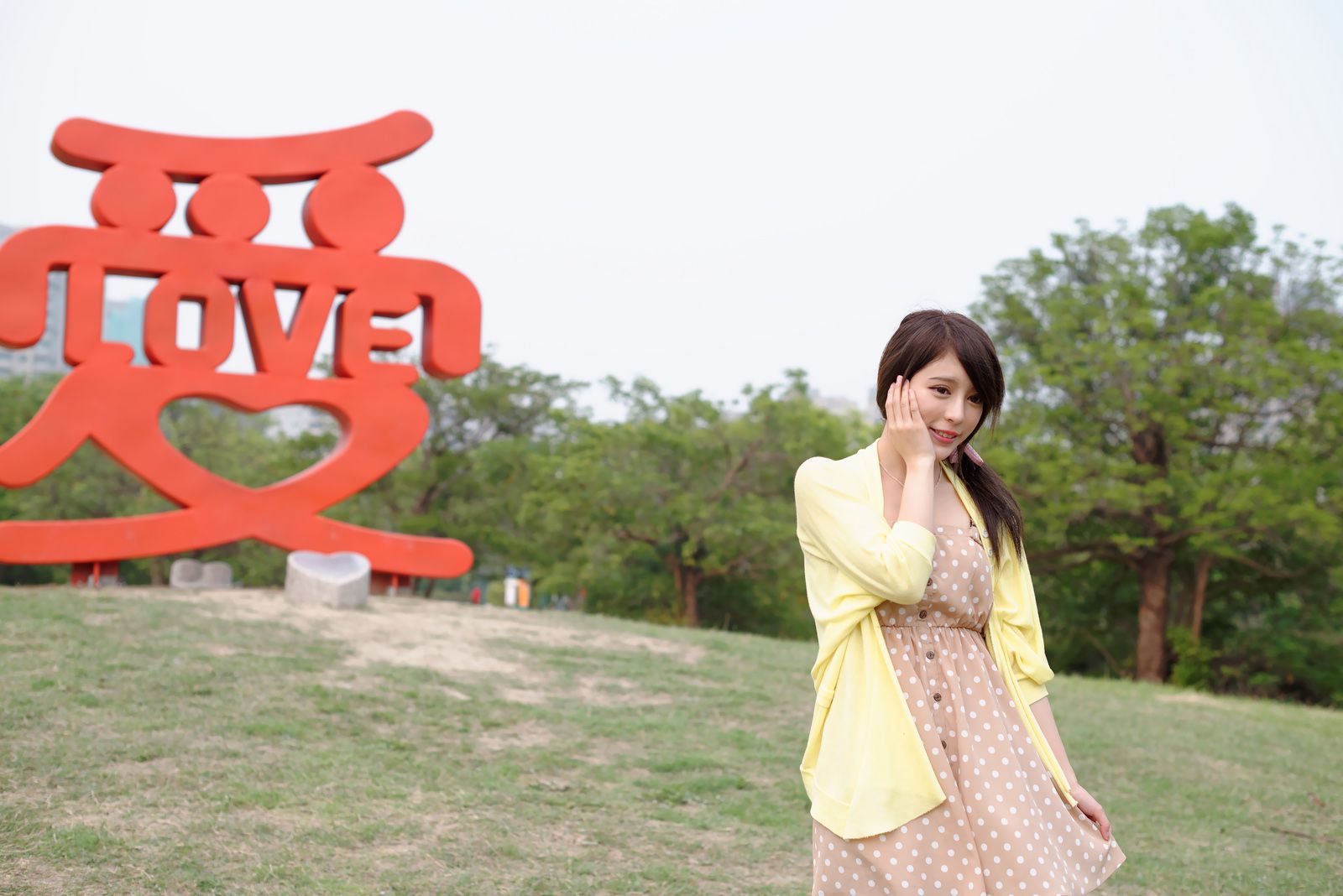 台湾女神张齐郡JULIE《踏青》