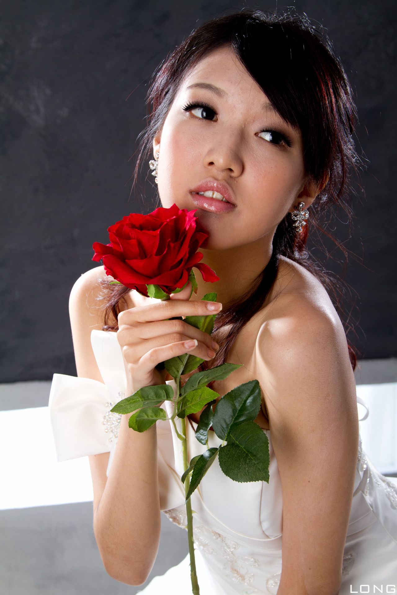 台湾美女模特陈玮廷Jill《婚紗之白》
