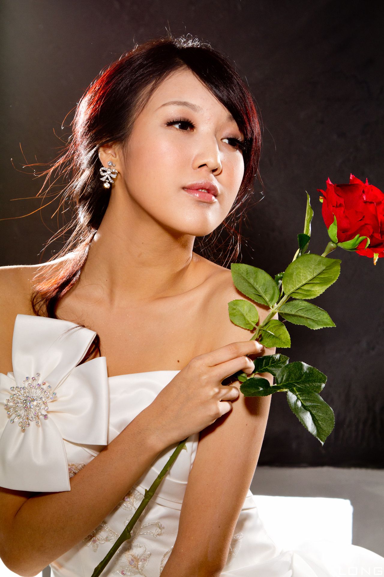 台湾美女模特陈玮廷Jill《婚紗之白》