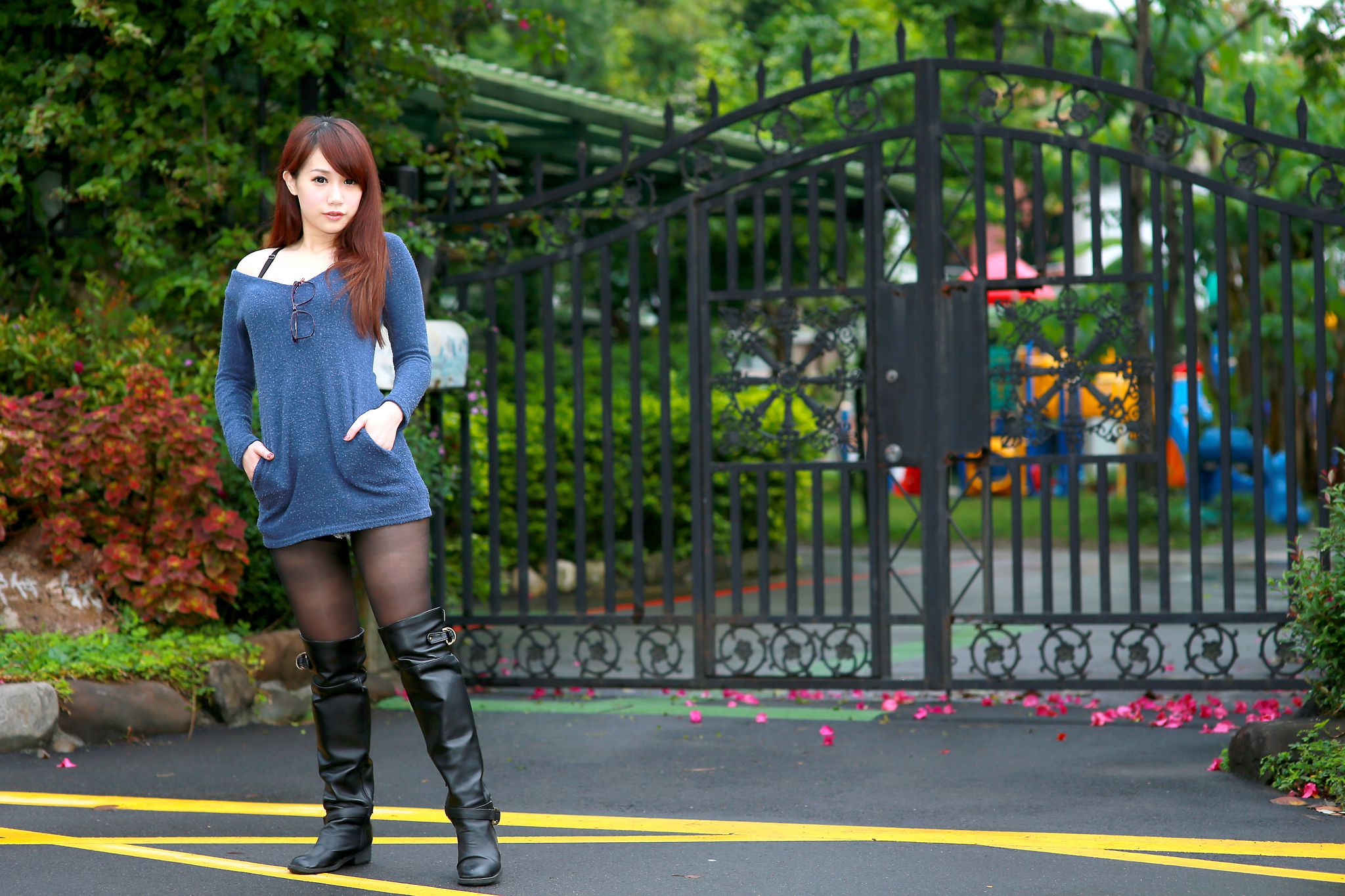 台湾正妹小容《甜美街拍图片》写真合集