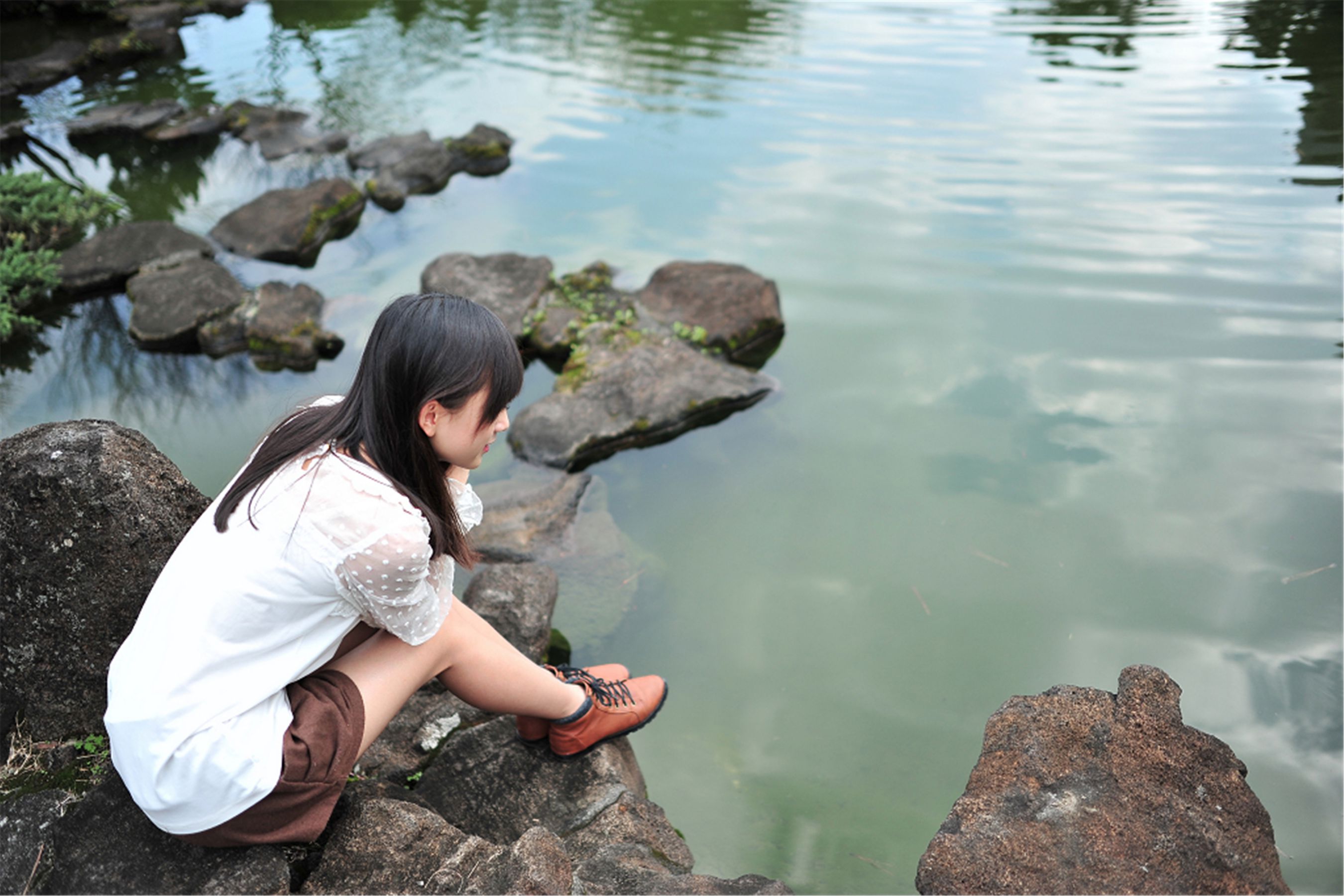 台湾美少女小敬(虞成敬)《逸仙公园外拍》