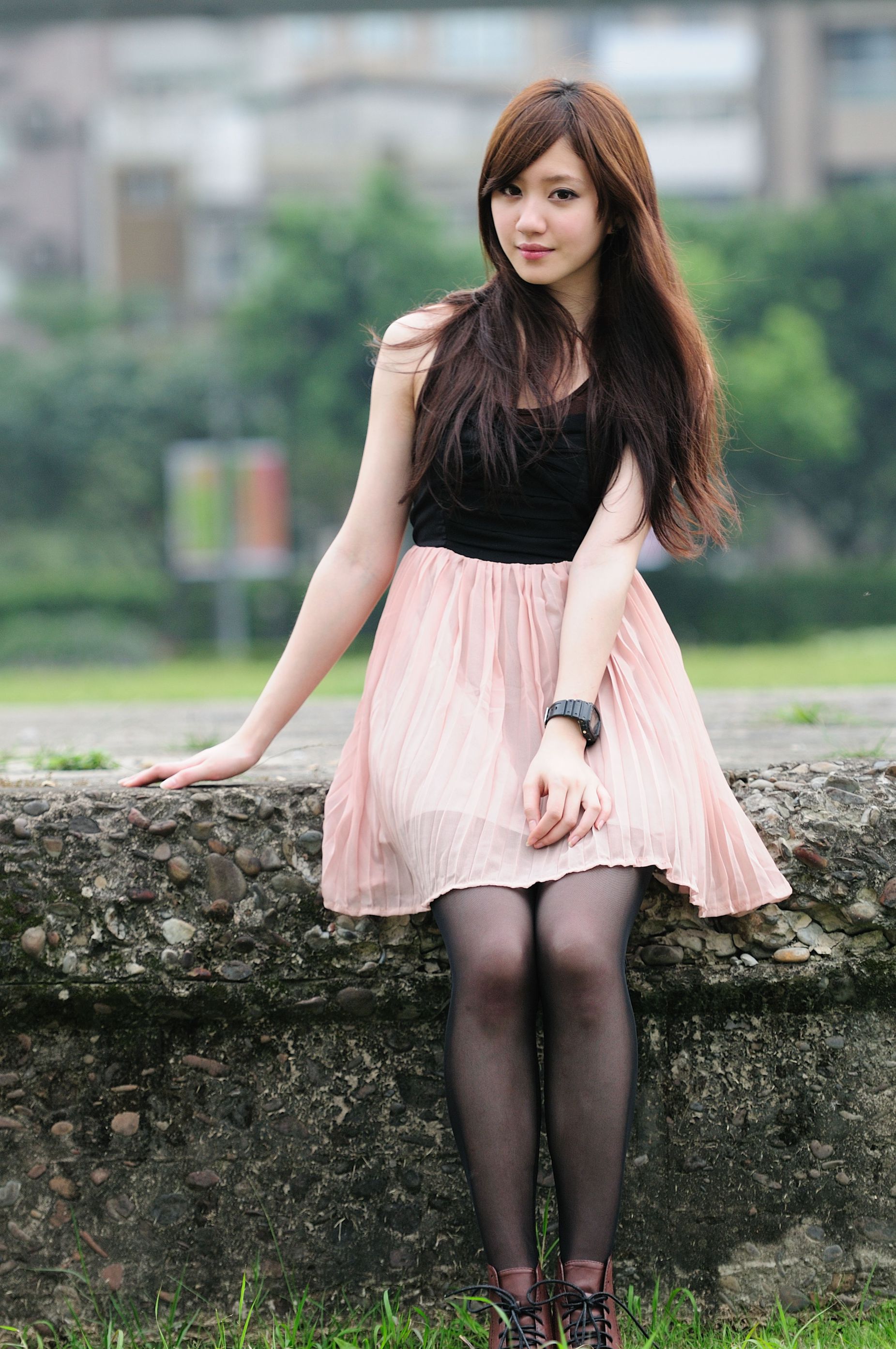 台湾美少女小雅《黑丝正妹街拍》