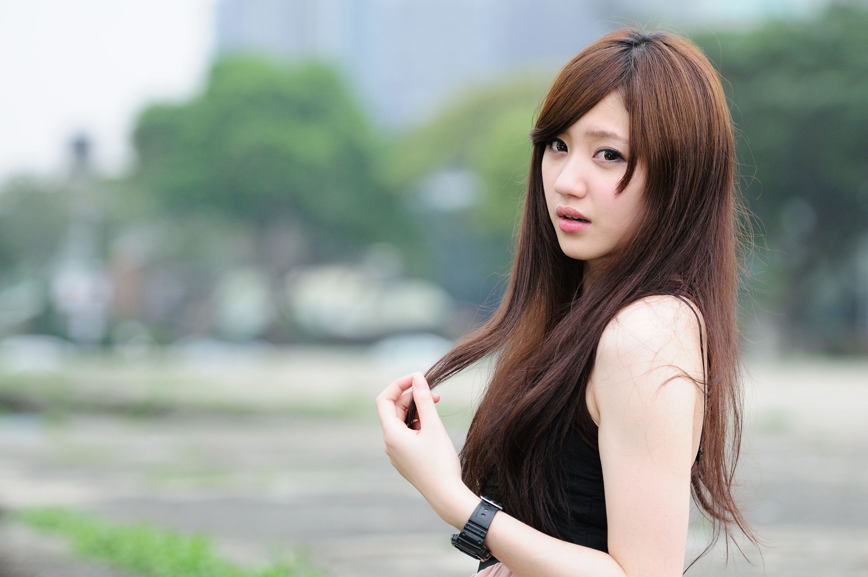 台湾美少女小雅《黑丝正妹街拍》