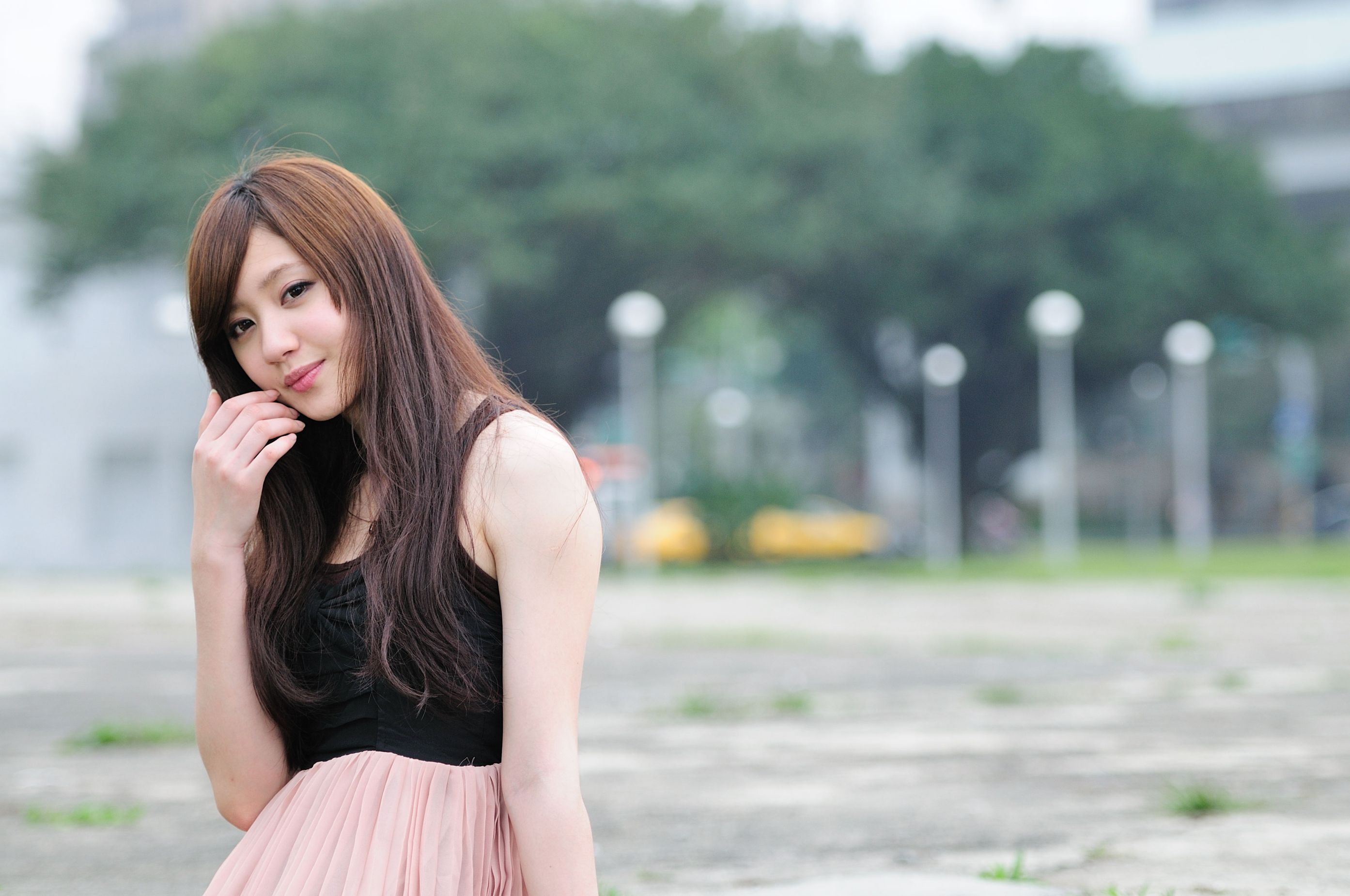 台湾美少女小雅《黑丝正妹街拍》